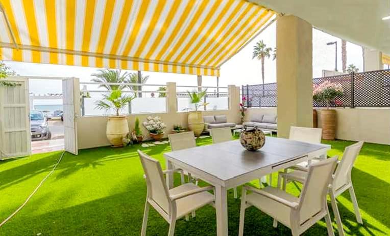 Apartamentos LOLA y MANUELA en primera línea playa Carihuela con excelente Terraza-jardin de 80 m2 frente al Mar con aparcamiento privado Ideal para descan photo 4