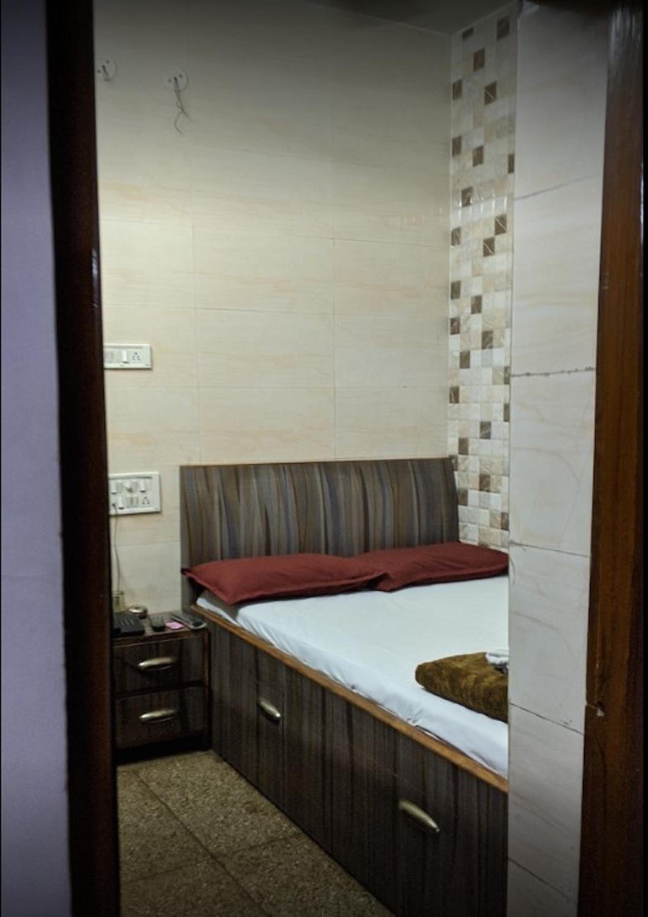 Ajanta Hotel 100 Mtrs Railway Station & 400 Mtrs Dargah view 3