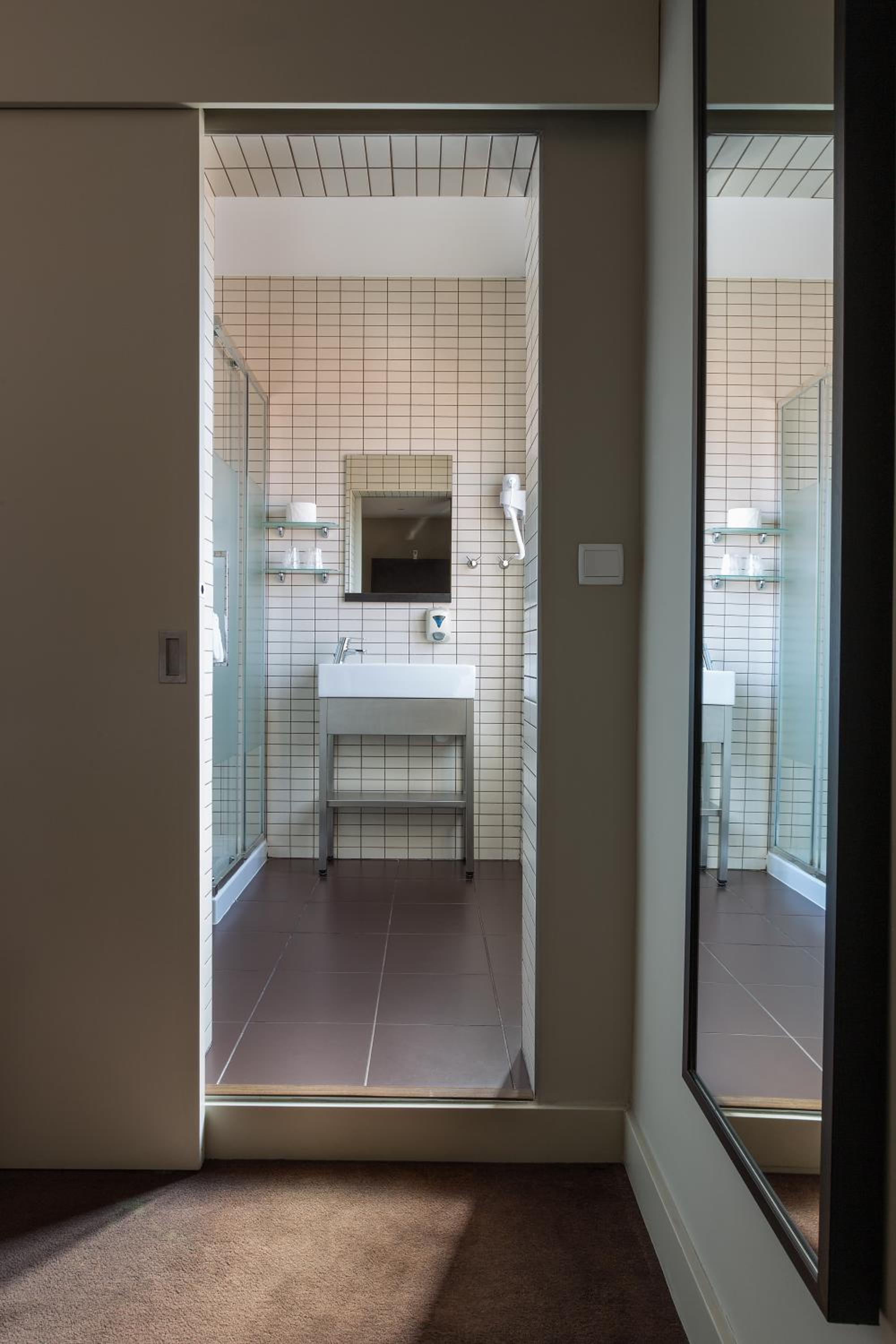 Riversuites