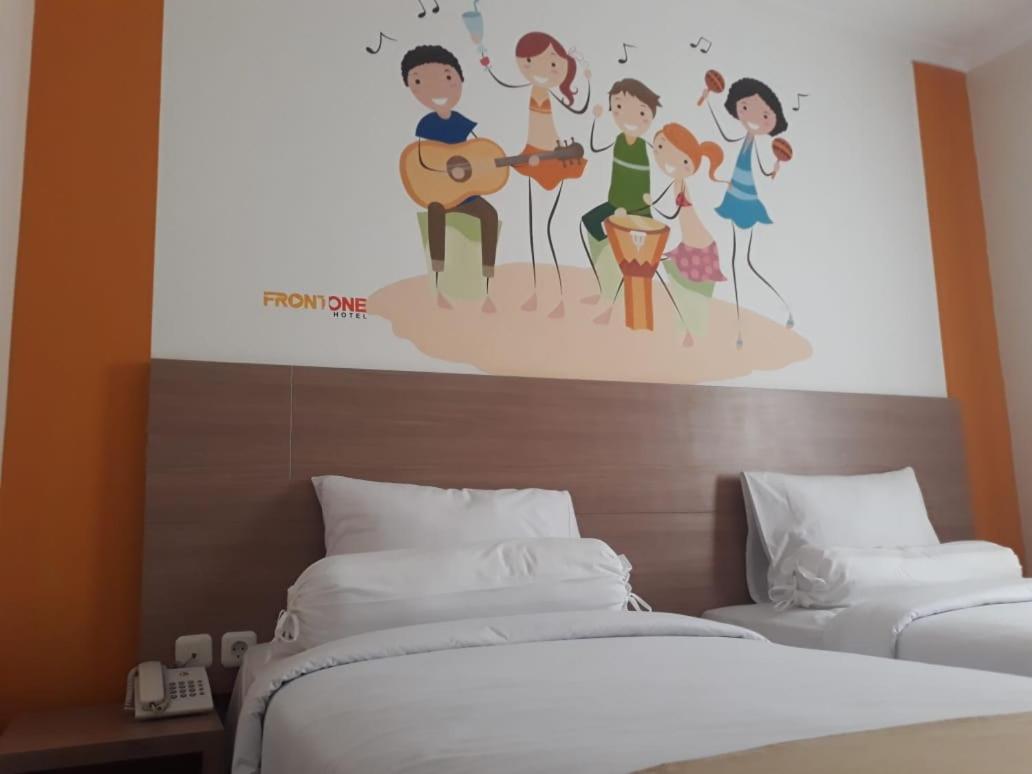 Front One Hotel Tulungagung