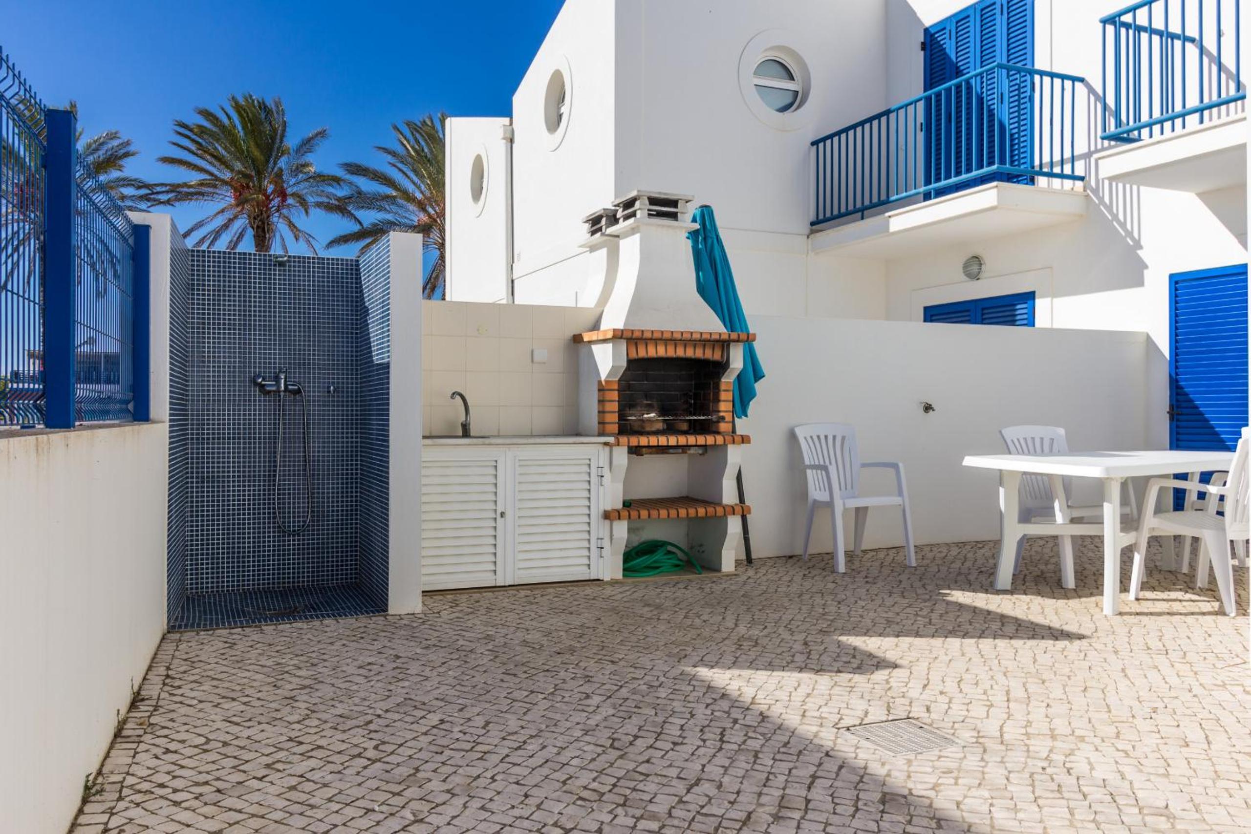 Blue Villa by ALGARVEMANTA view 3