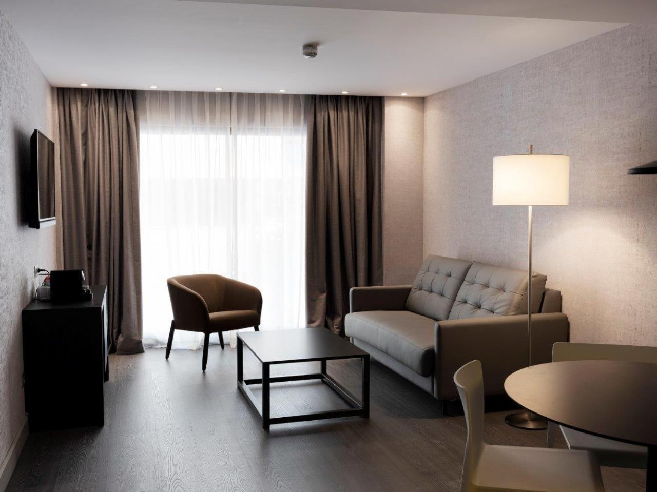 HG City Suites Barcelona-0