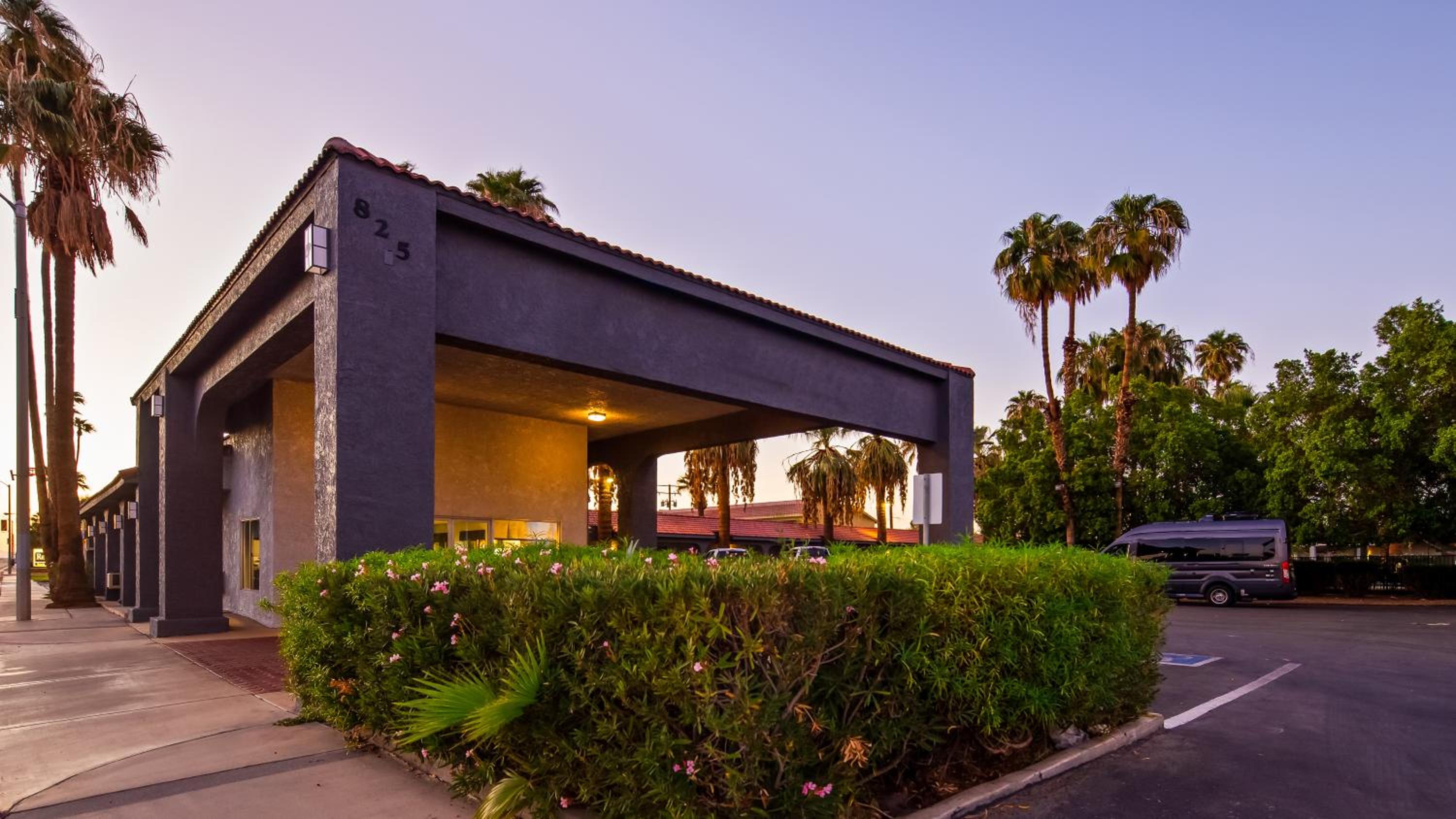 Blythe Vacations - SureStay Hotel by Best Western Blythe - Property Image 6
