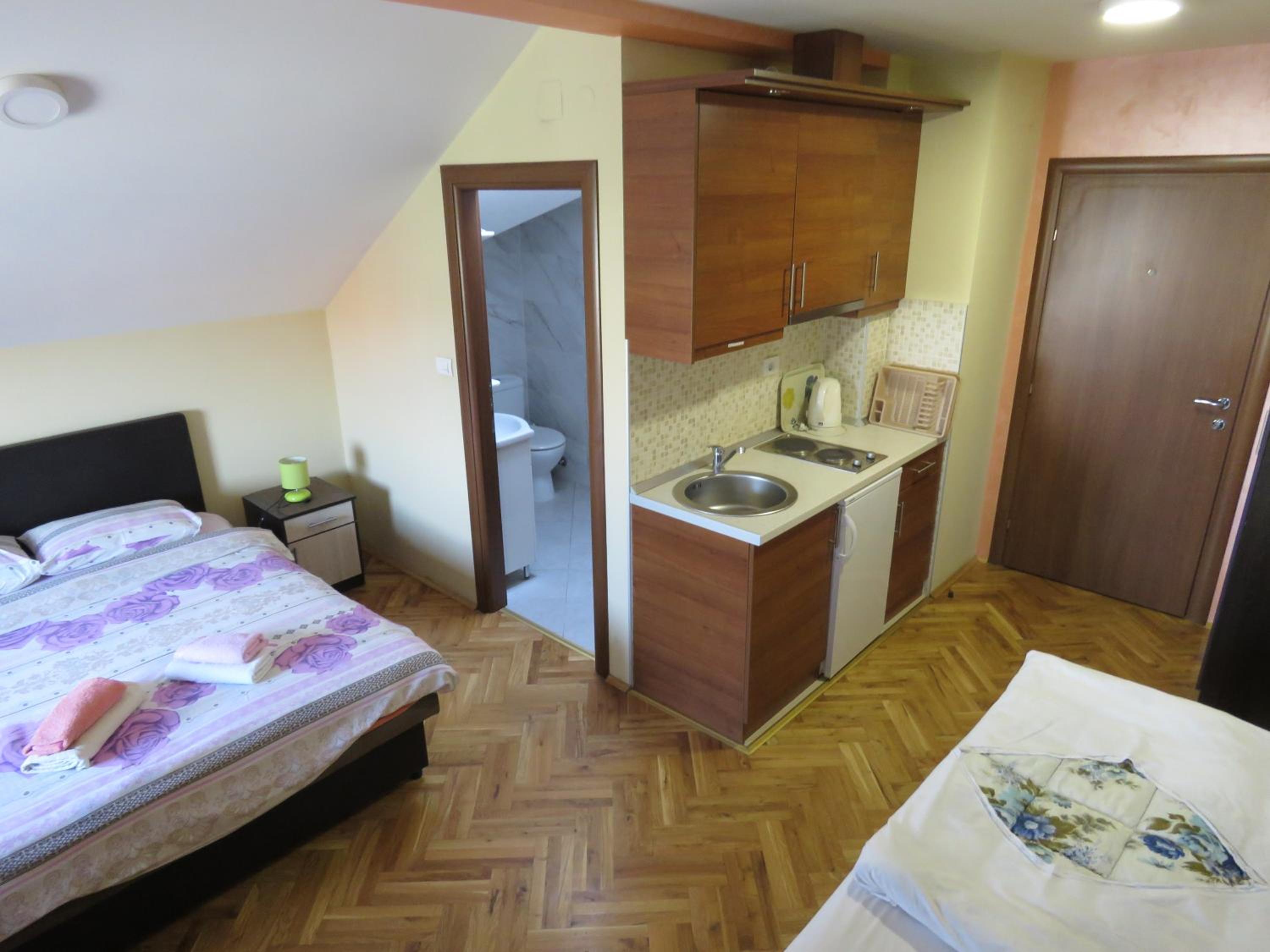 Photo 48