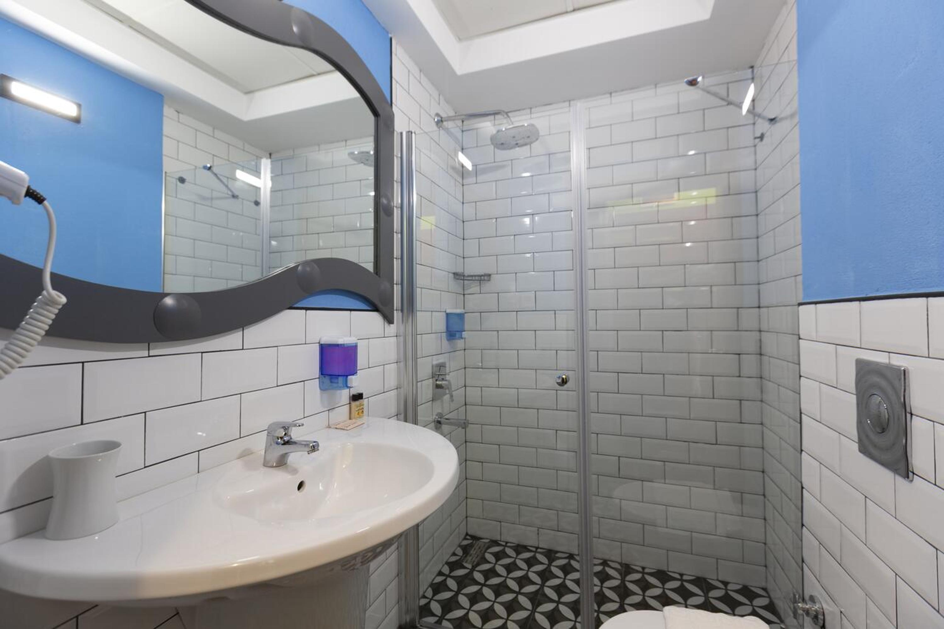 Mene City Hotel - Image 10