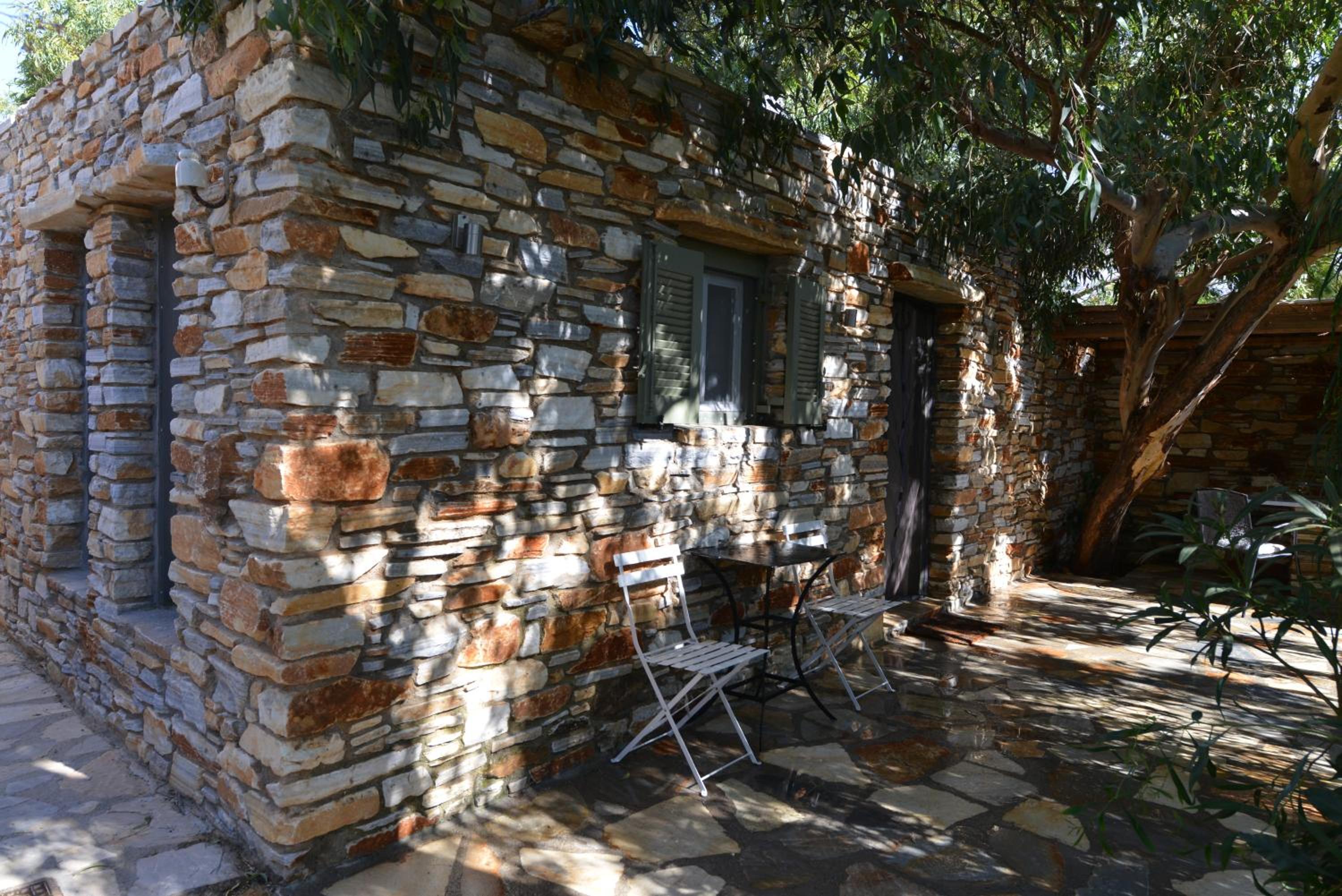 Hotel K Homes-Family Stone Suite - Image 1