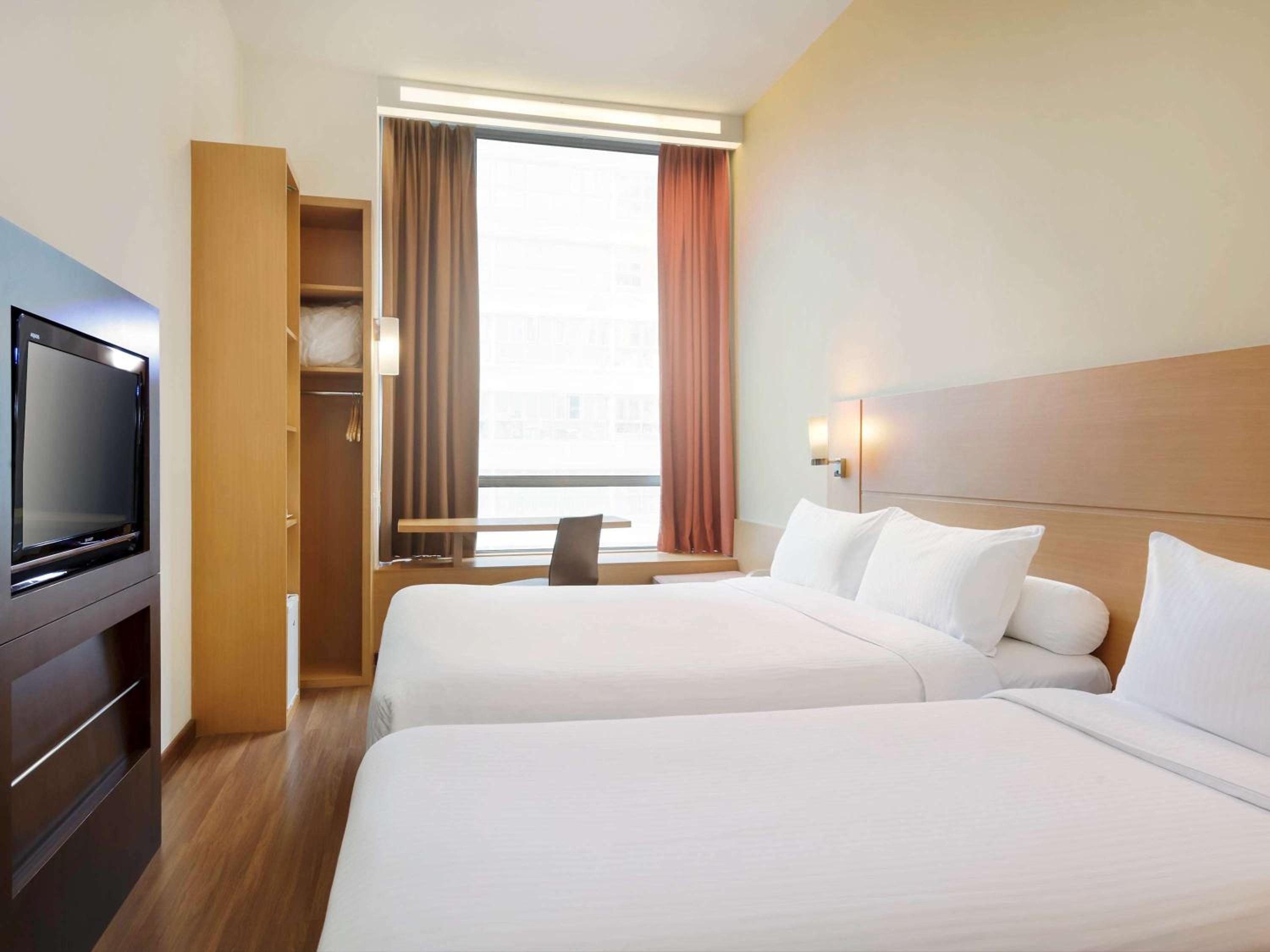 Ibis Singapore Novena-3