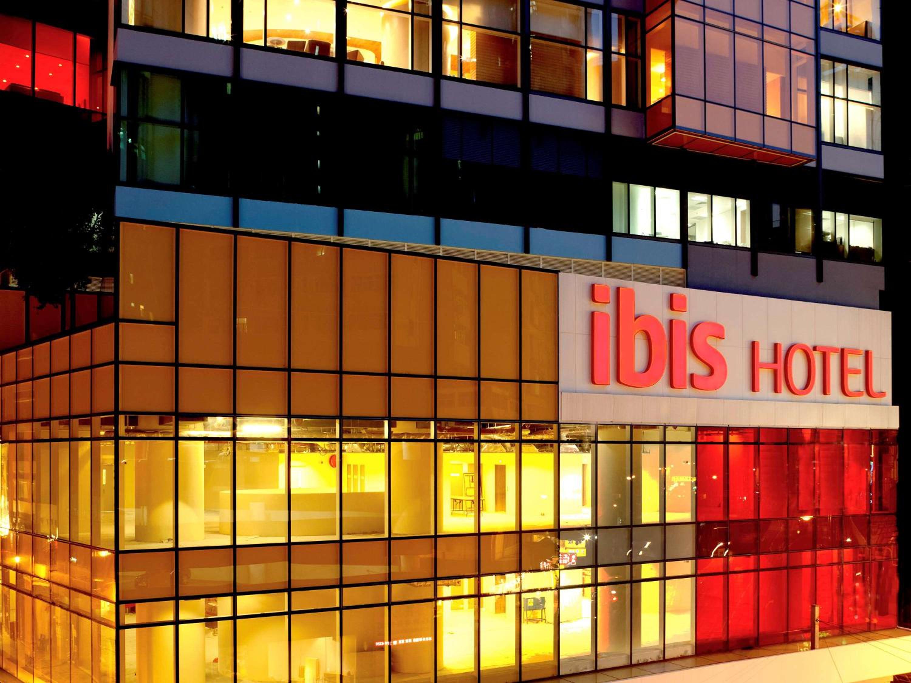 Ibis Hong Kong Central & Sheung Wan - Image 1
