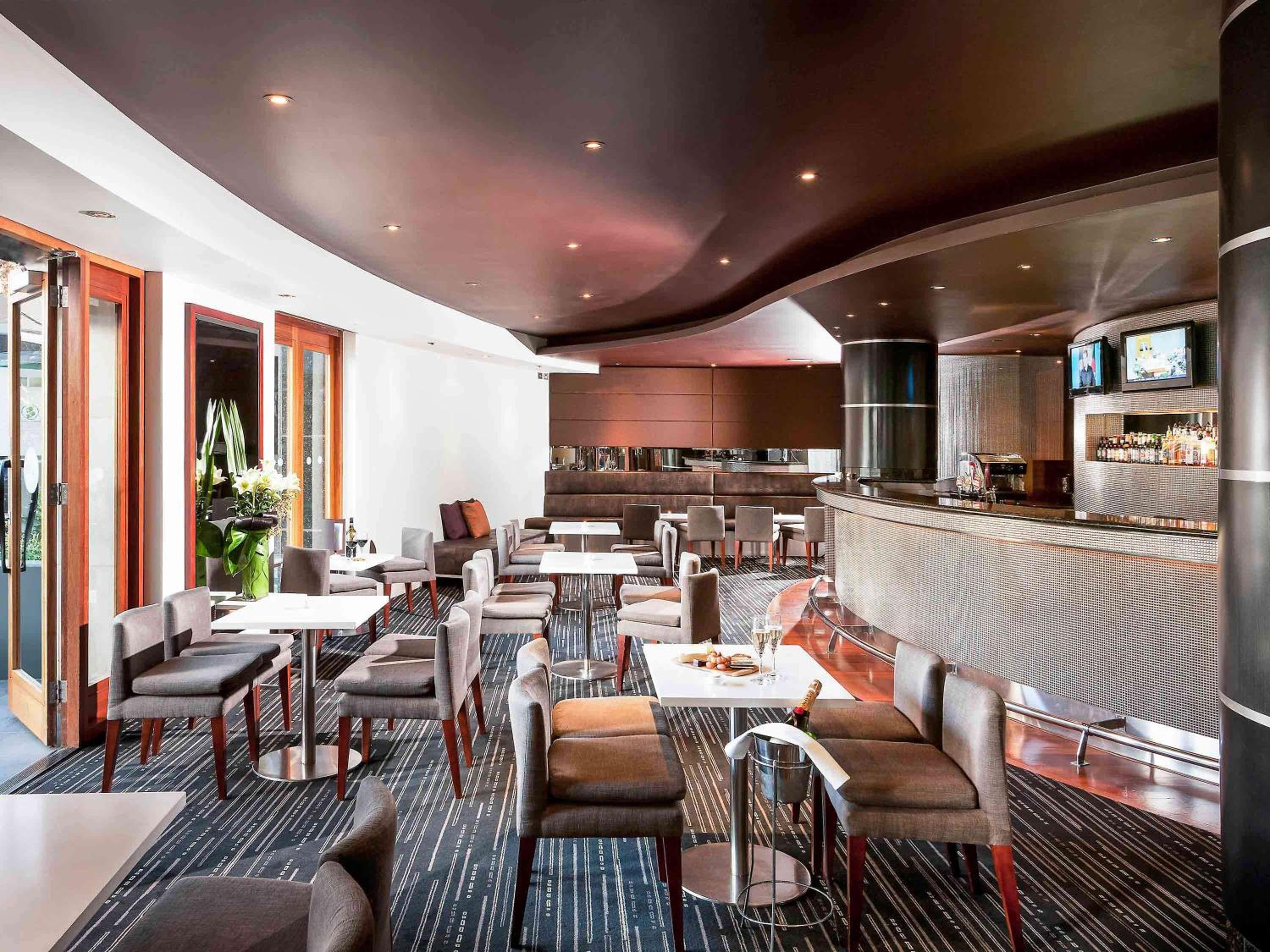 Quay West Suites Melbourne-4