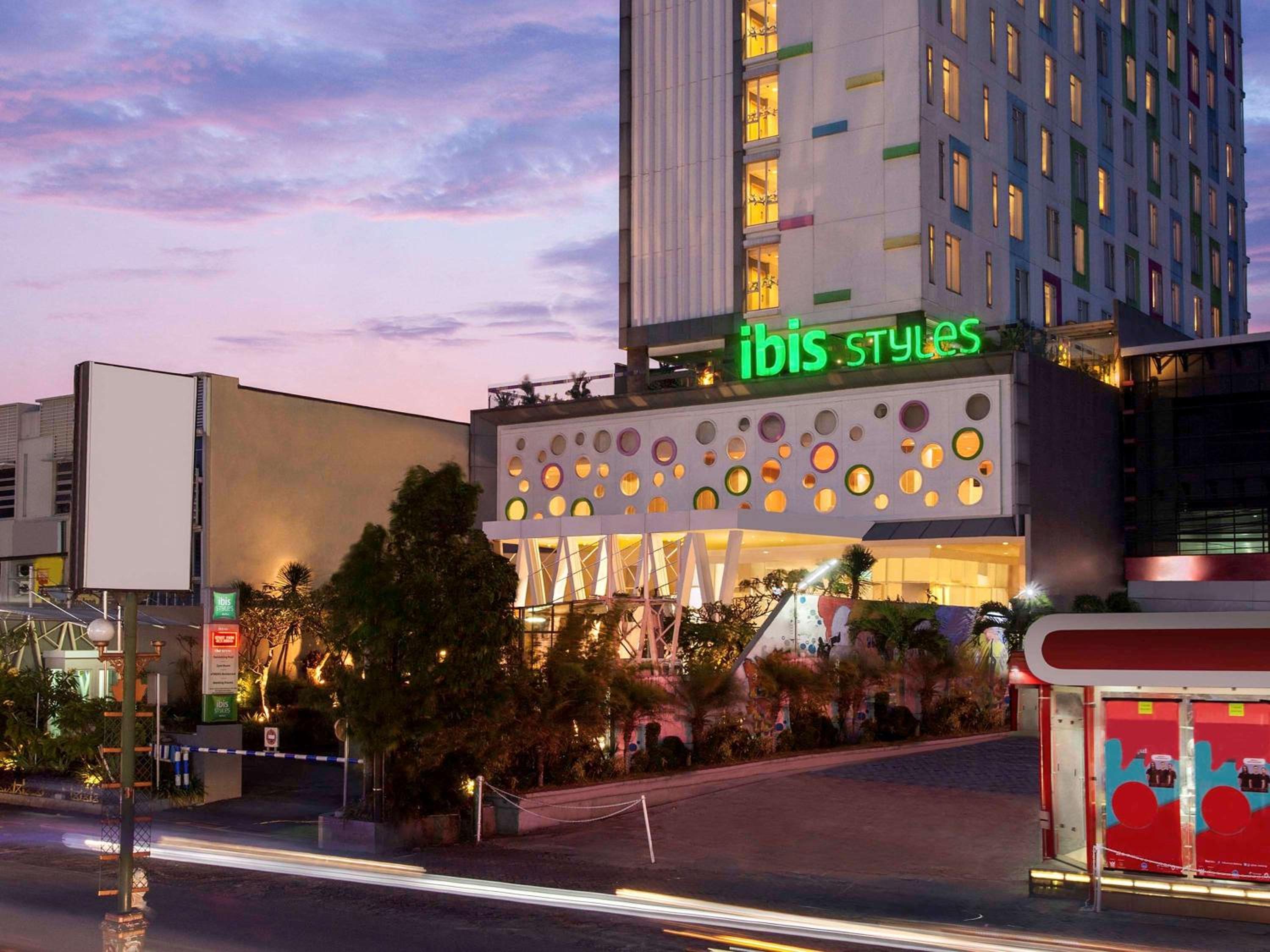 Hotel Ibis Styles Malang - Image 1