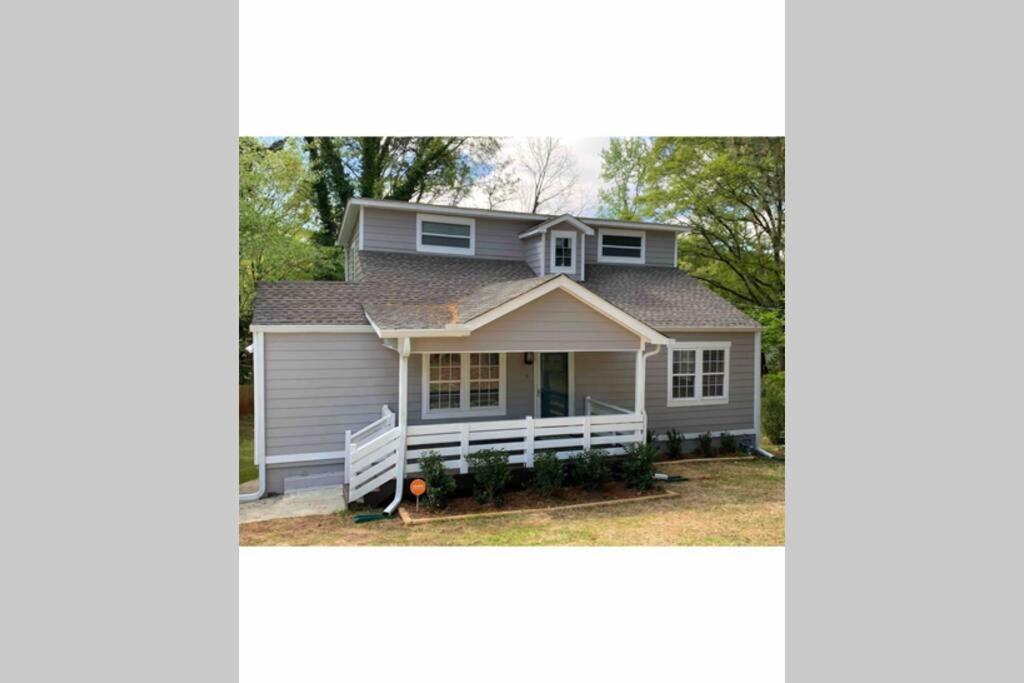 Modern Home:3 Bedroom;2.5 Bath Near M-Benz Stadium view 3
