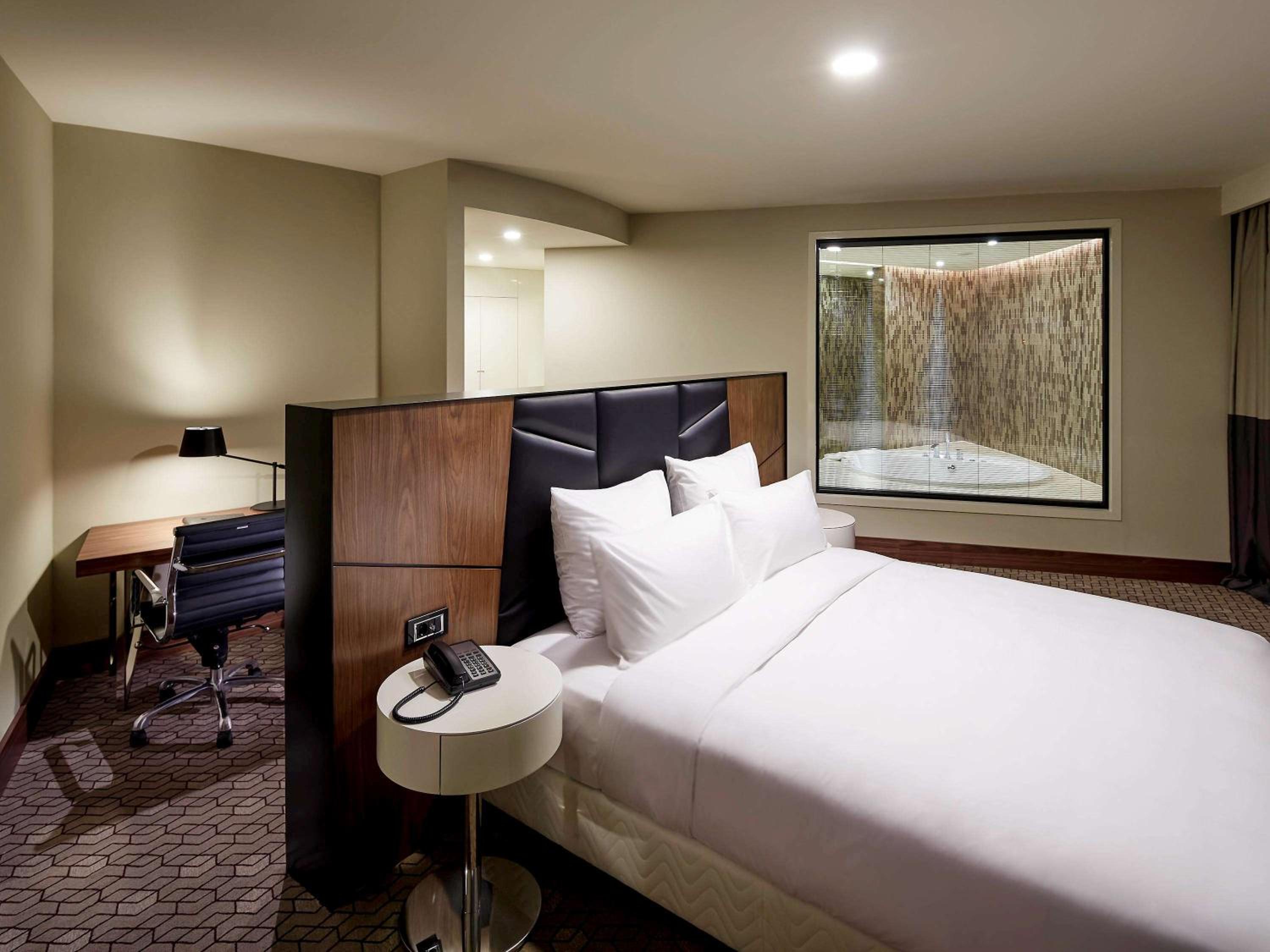 Pullman İstanbul Otel & Kongre Merkezi - Image 11