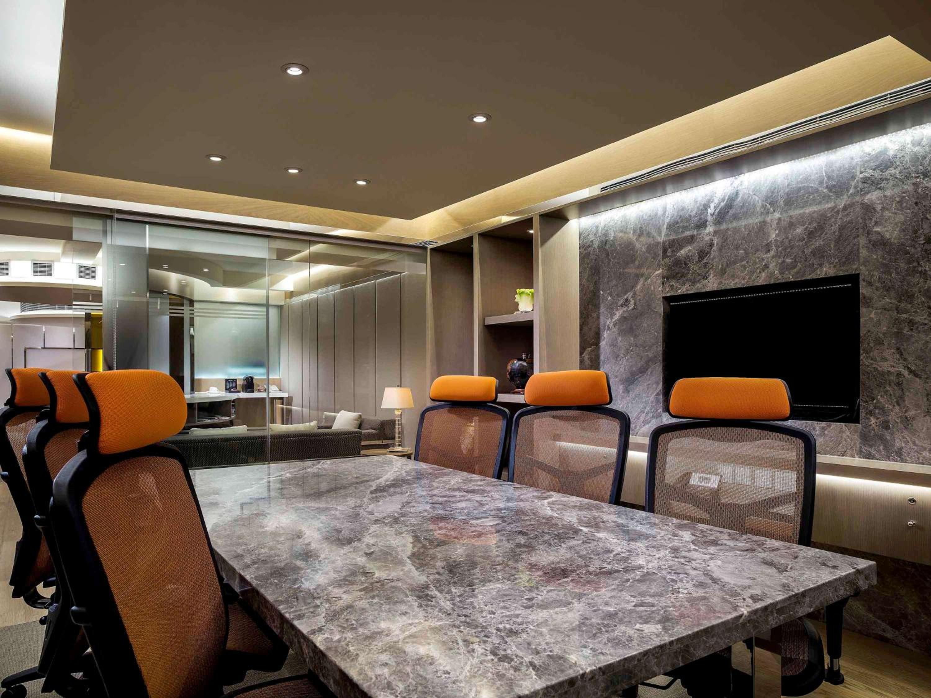 The Park Lane Hong Kong, Autograph Collection