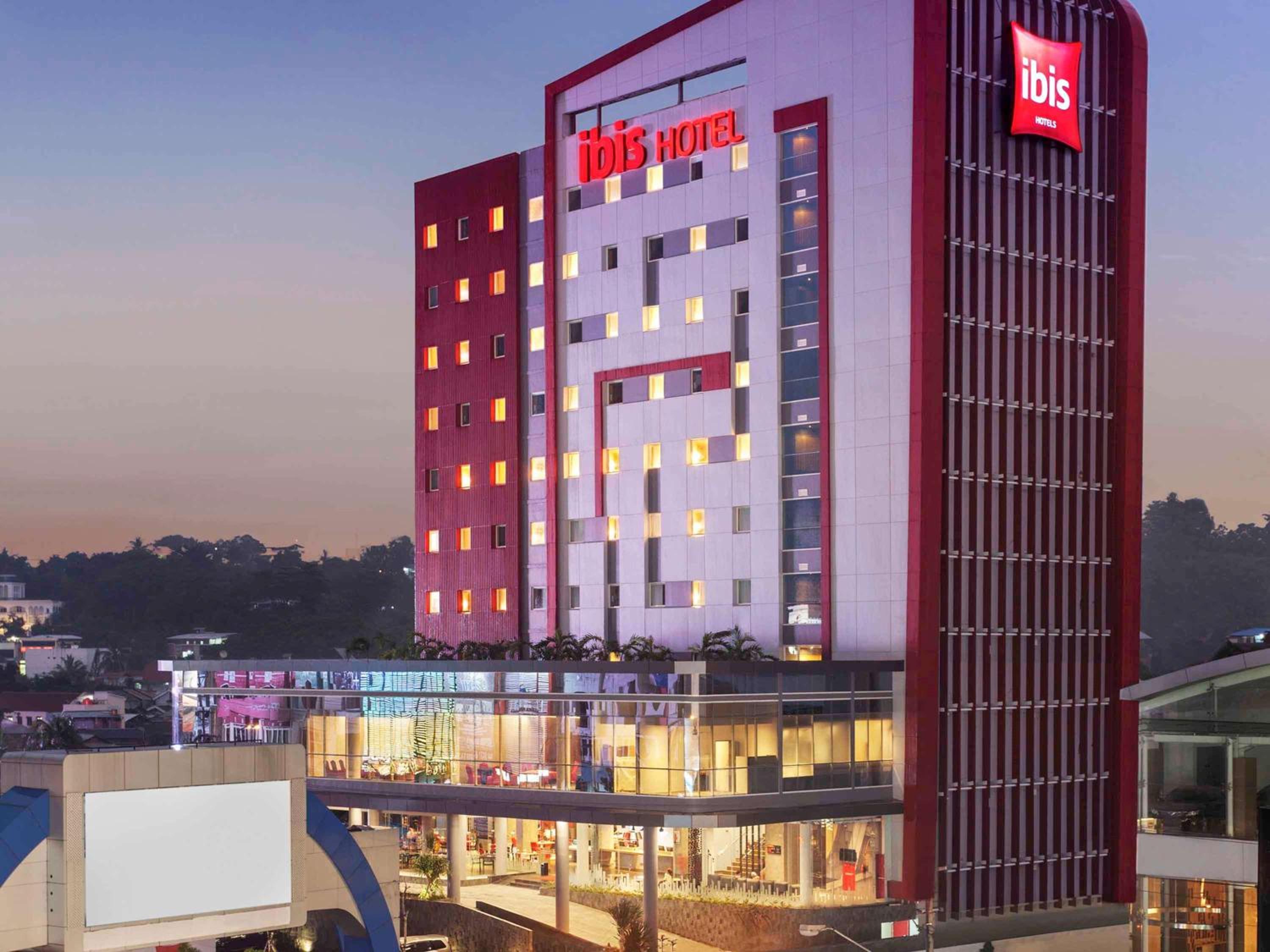 Hotel Ibis Manado City Center Boulevard - Image 1