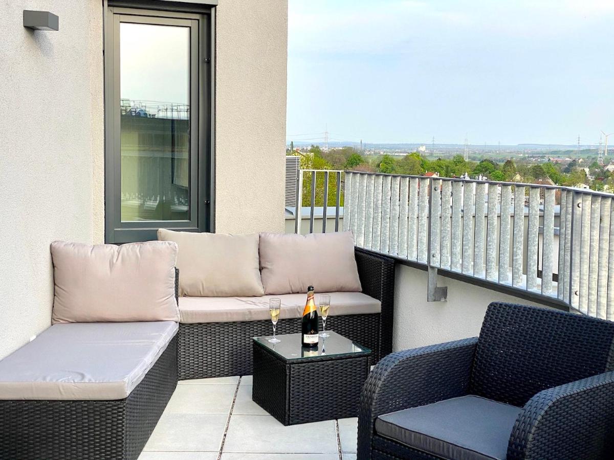 Sonnenwohnen Penthouse direkt bei U-Bahn und Therme Wien mit Top Anbindung ins Zentrum