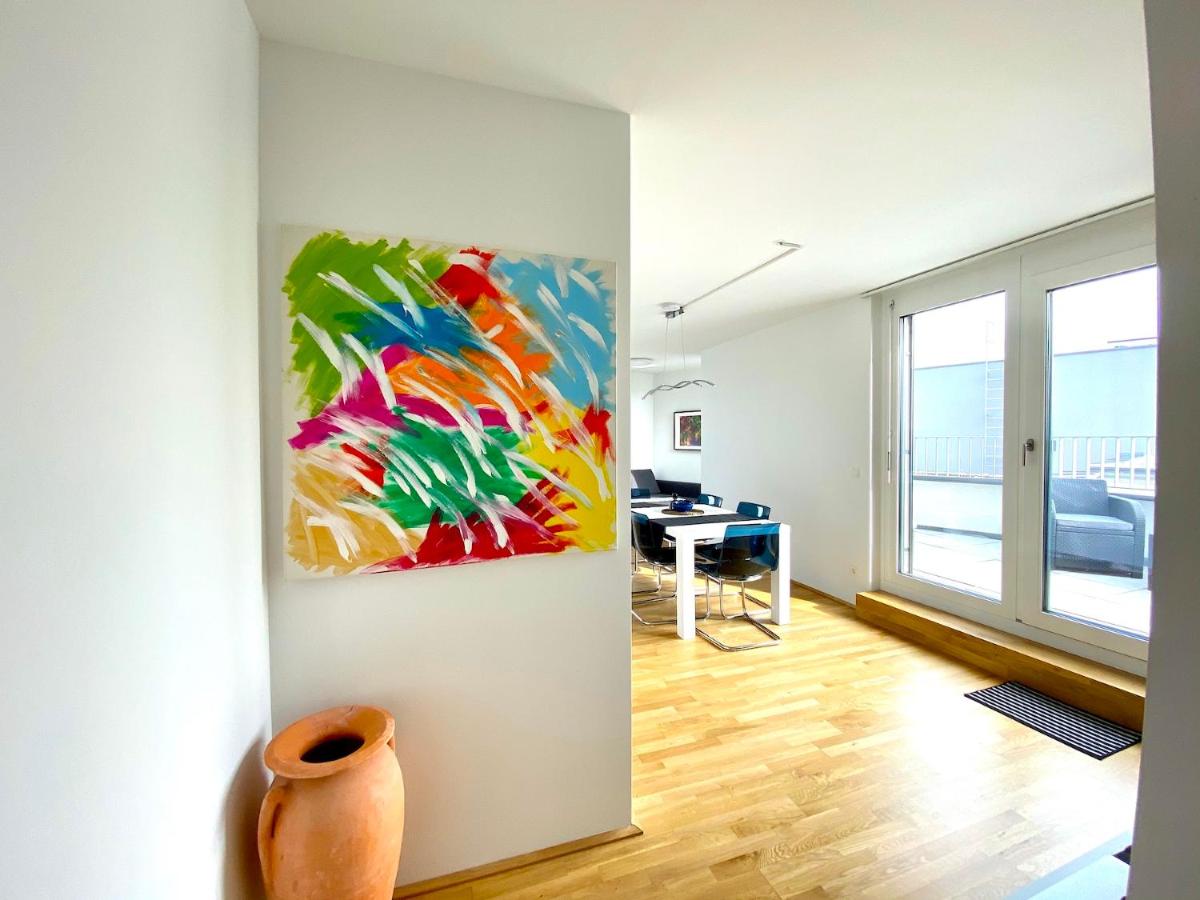 Sonnenwohnen Penthouse direkt bei U-Bahn und Therme Wien mit Top Anbindung ins Zentrum