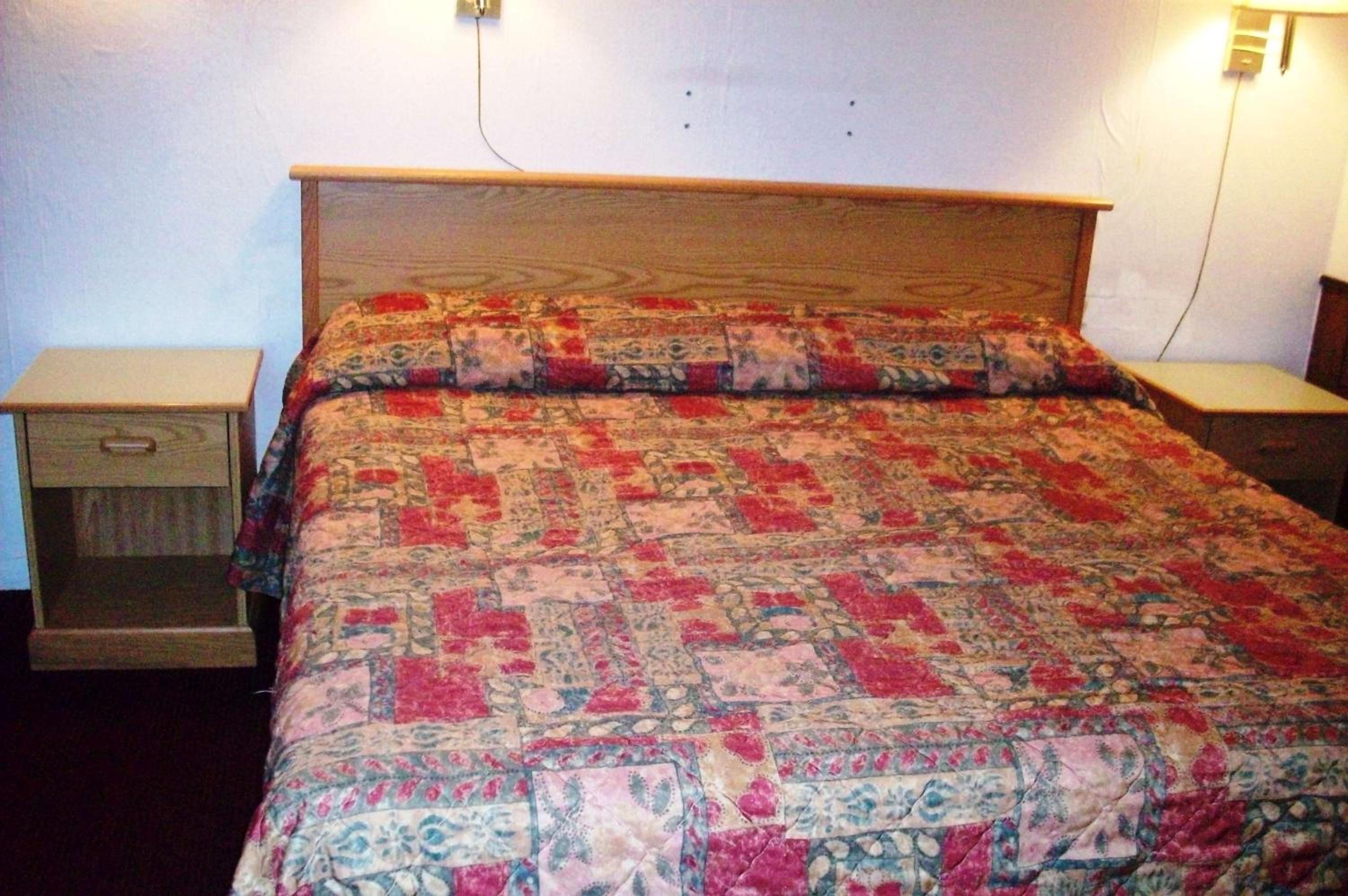 Hilander Motel