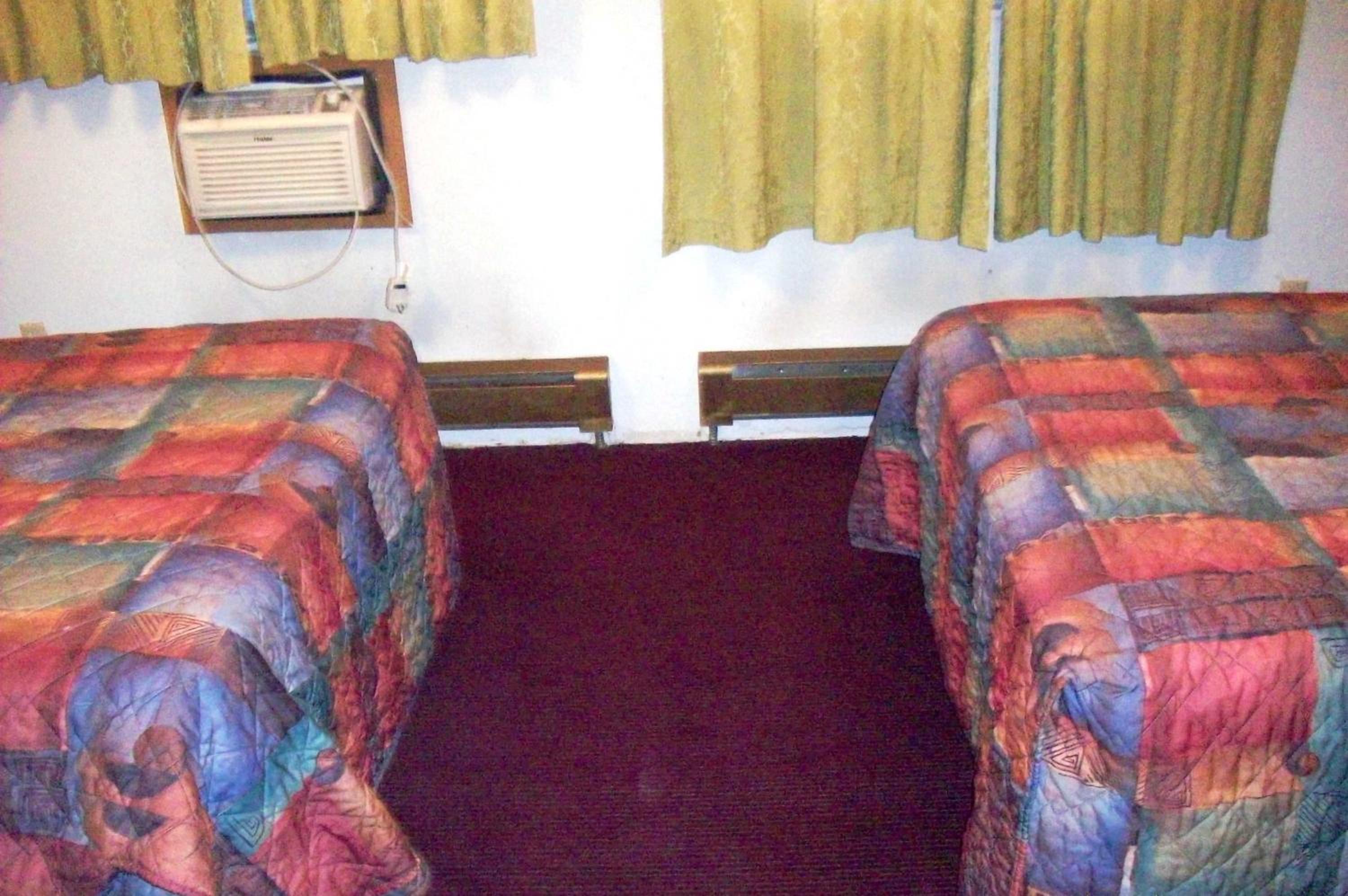 Hilander Motel