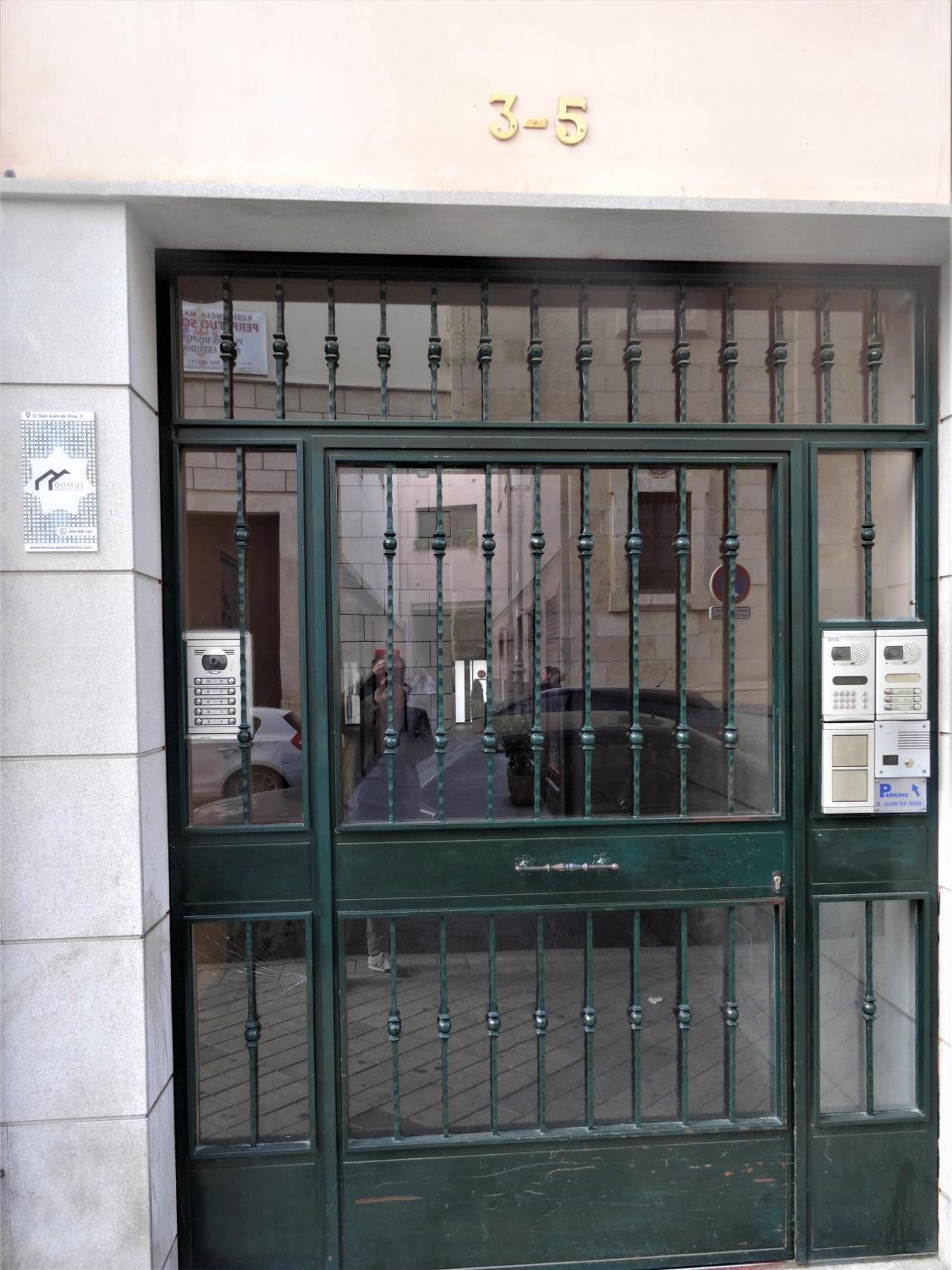 Apartamentos Domus con parking gratuito photo 4