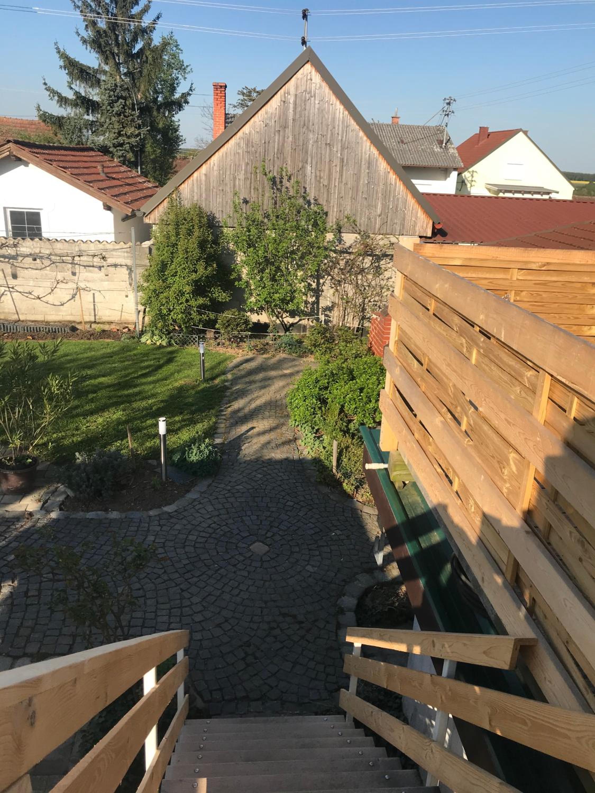 Helle, offene Dachgeschosswohnung mit Terrasse