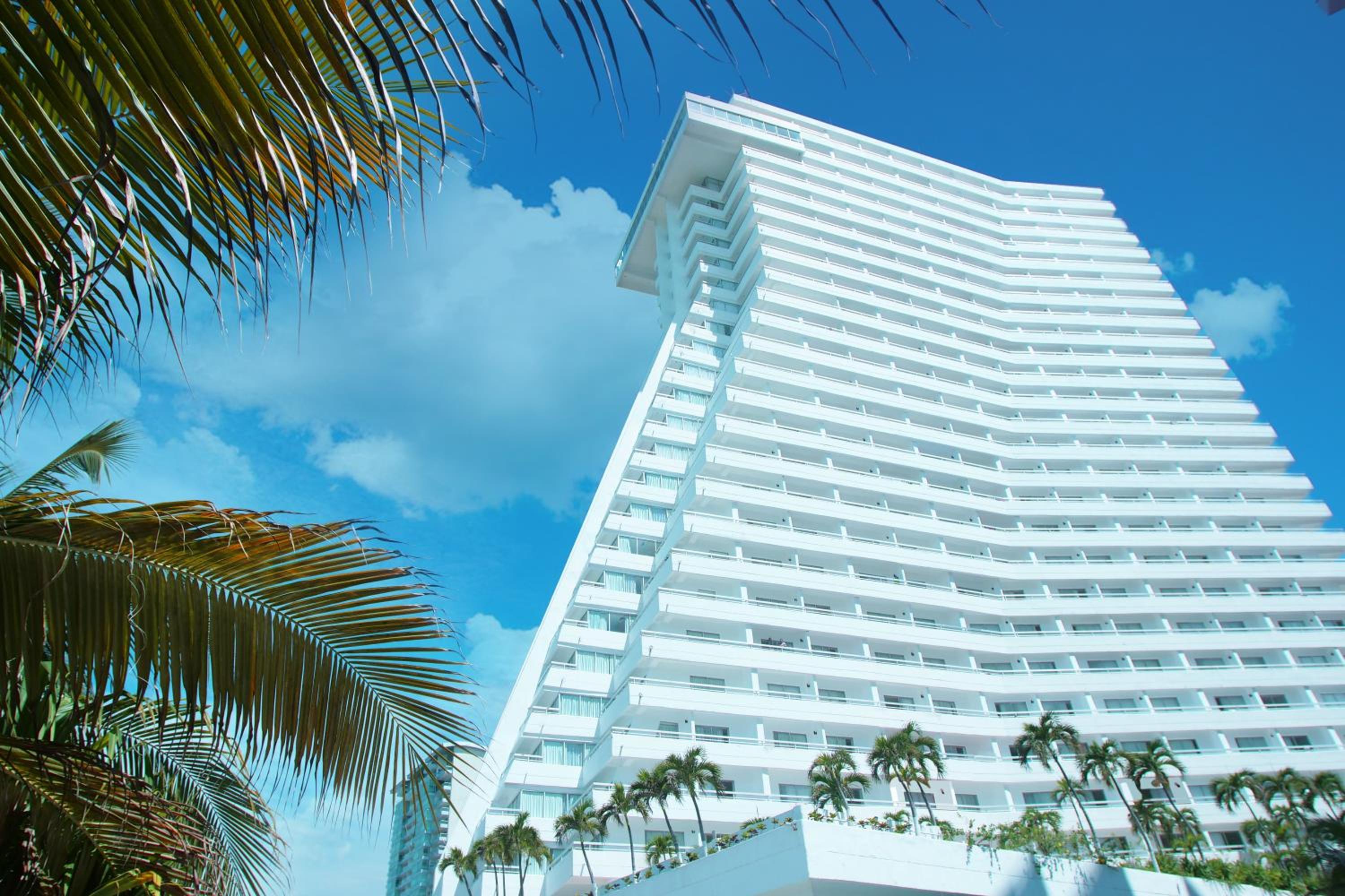 HS HOTSSON Hotel Acapulco