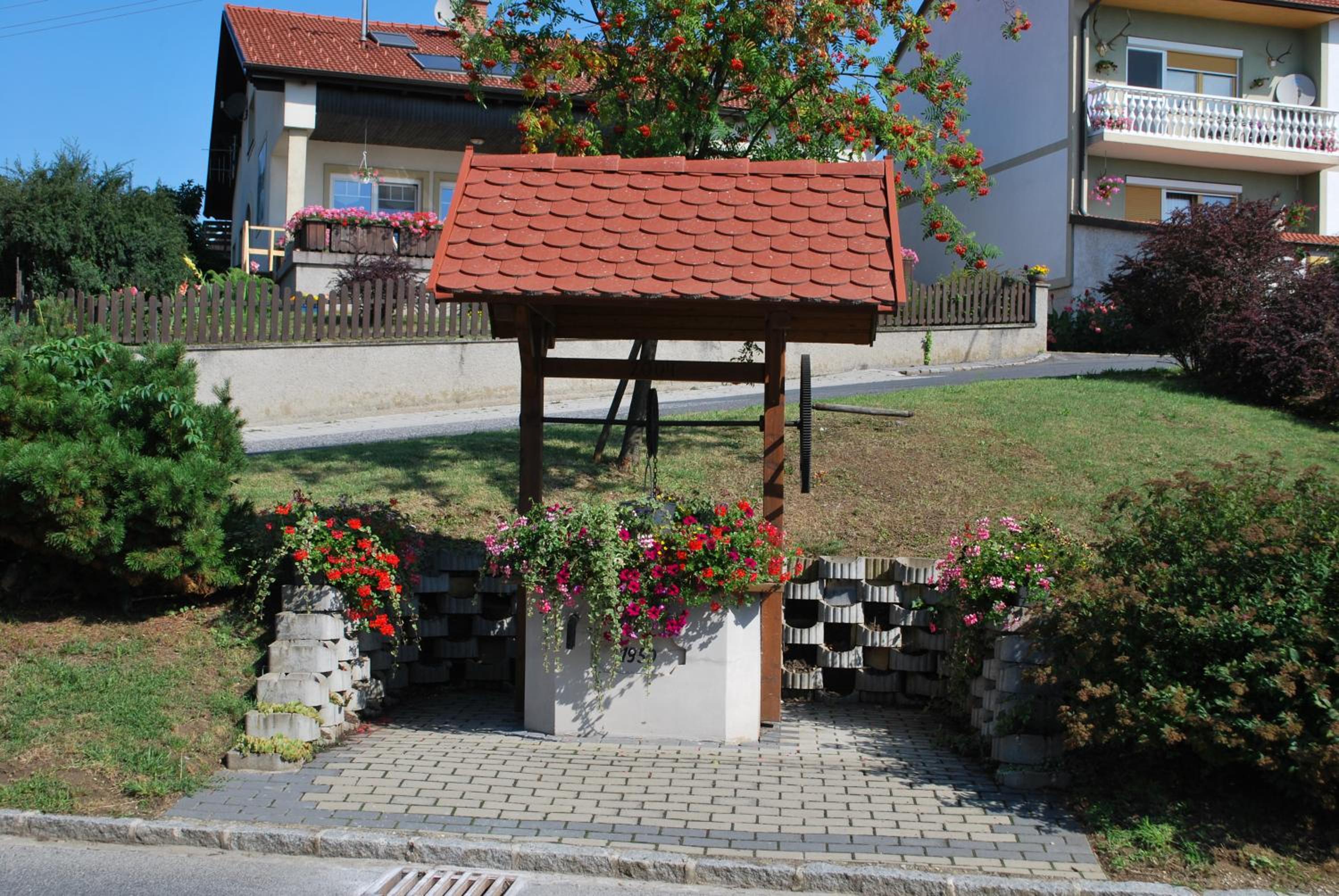 Helle, offene Dachgeschosswohnung mit Terrasse