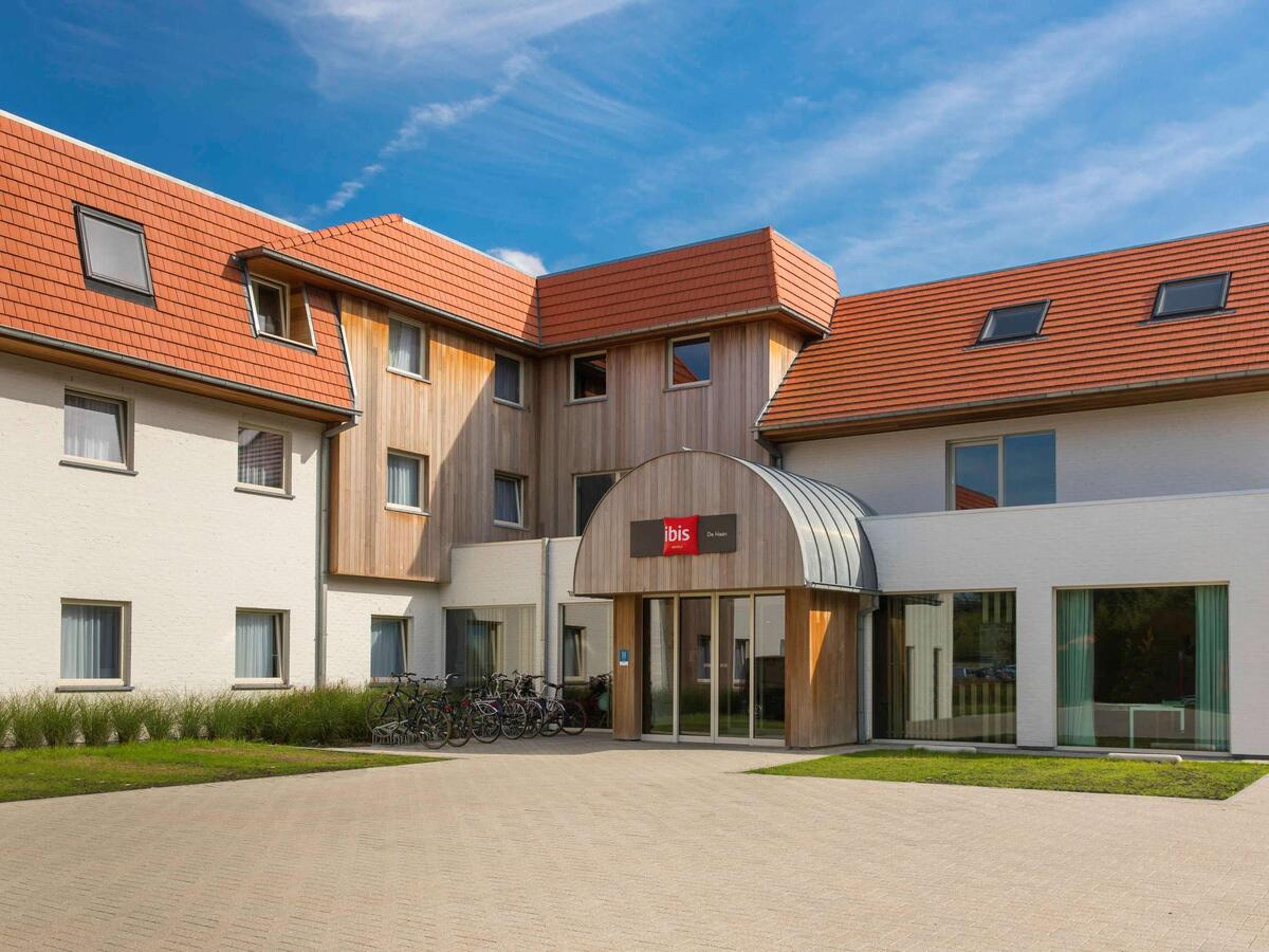 Hotel ibis De Haan - Image 1
