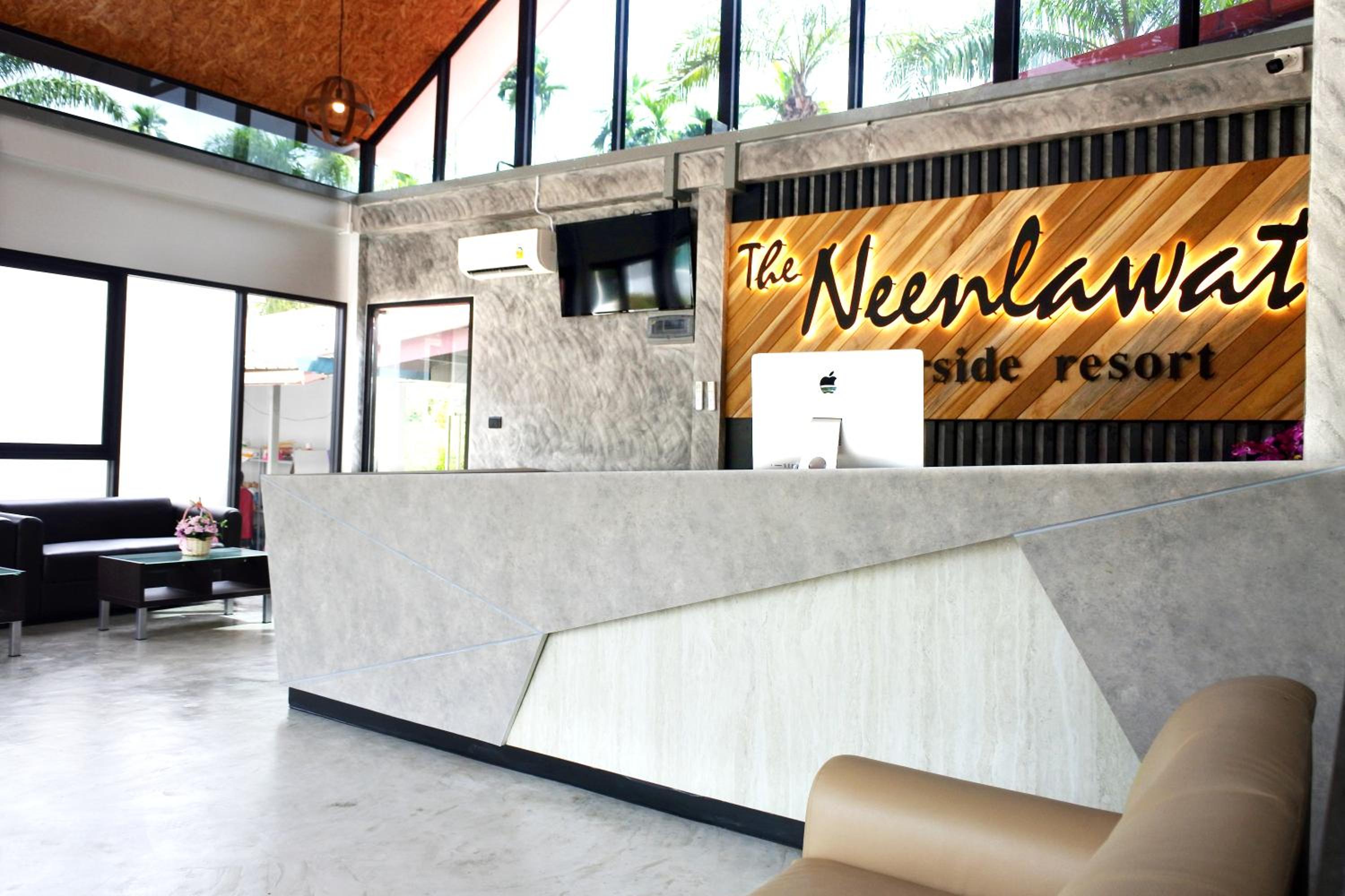 Neenlawat Riverside