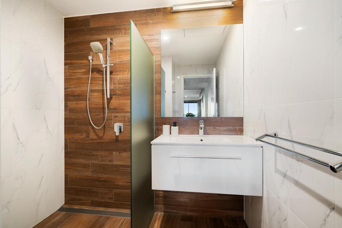 Luxury Hinterland Retreat - Family Suite with Hinterland and Ocean Views