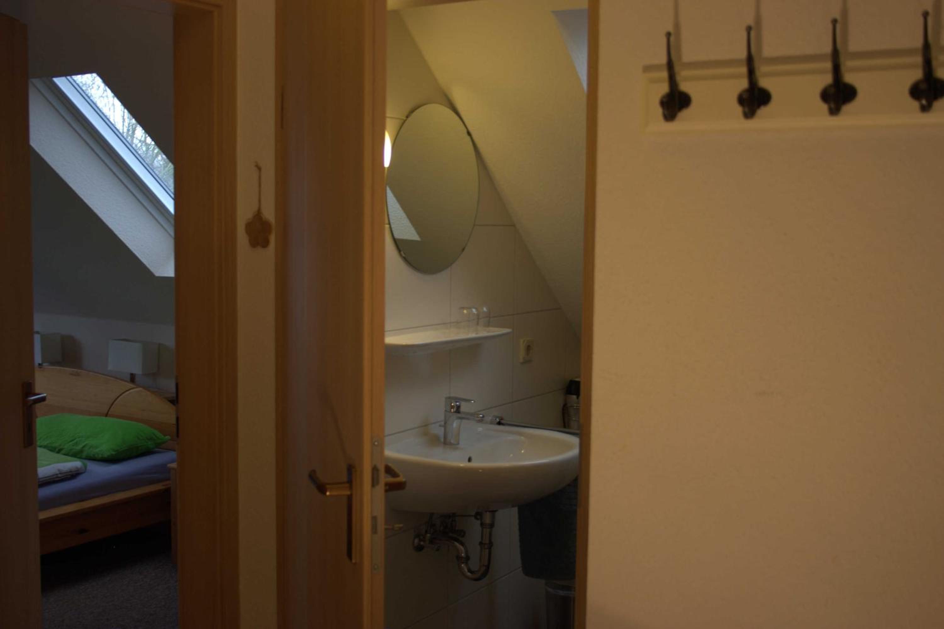 Ferienwohnung Klausing 15153 en Leer — bathroom