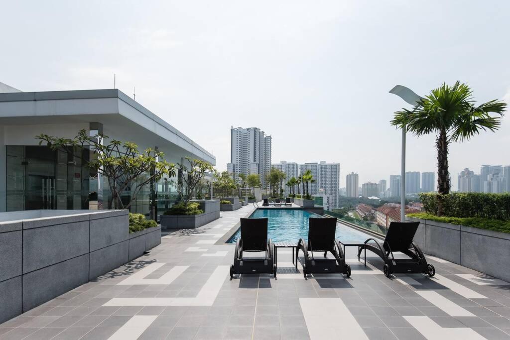 Nordic Design 2BR Premium Suite, near Desa ParkCity, KL