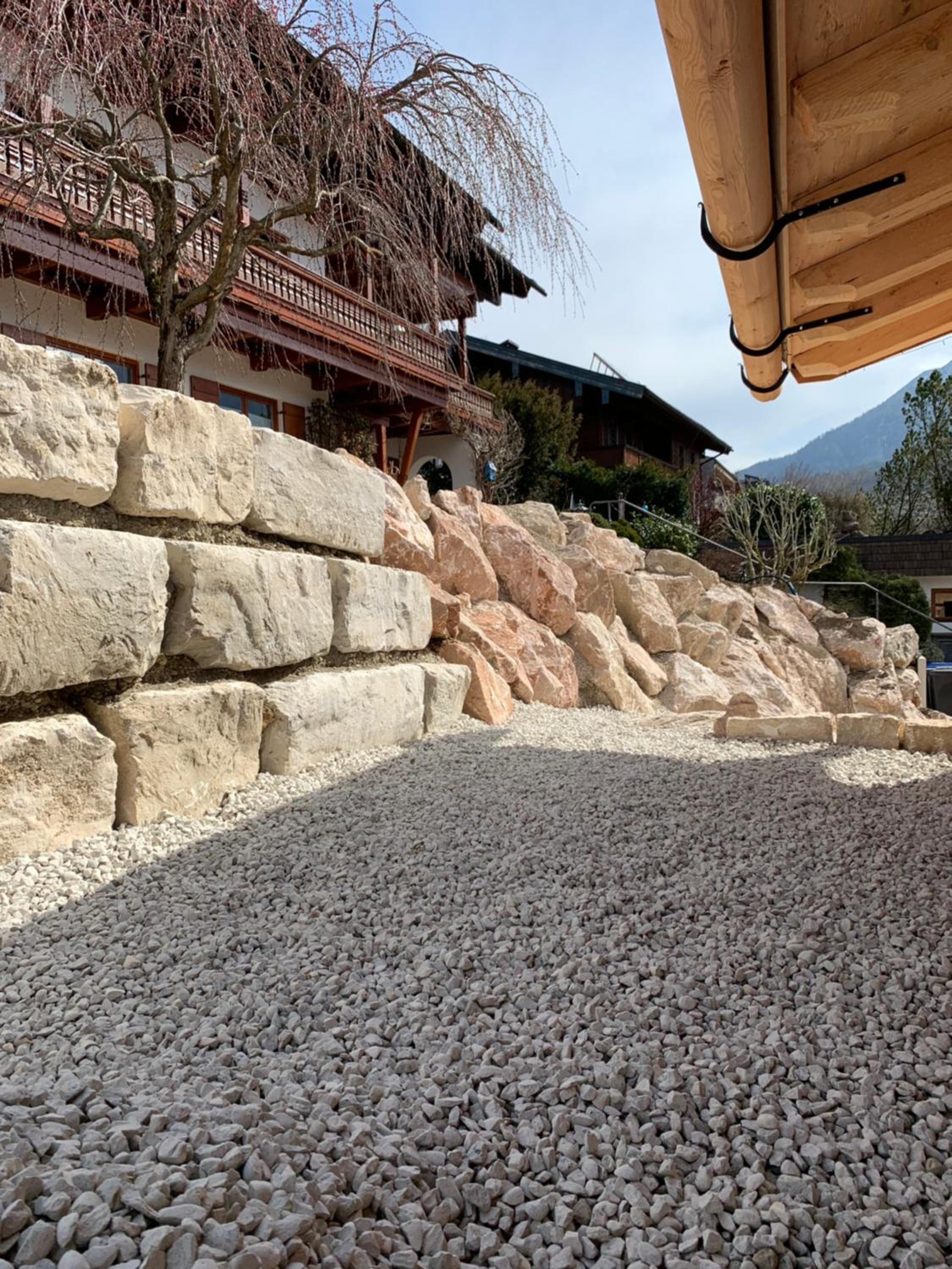 BERGSUCHT-Ruhpolding, Traumlage am sonnigen Südhang, kostenlose Parkplätze, schnelles WLAN, ruhige Sackgasse, NETFLIX inklusive