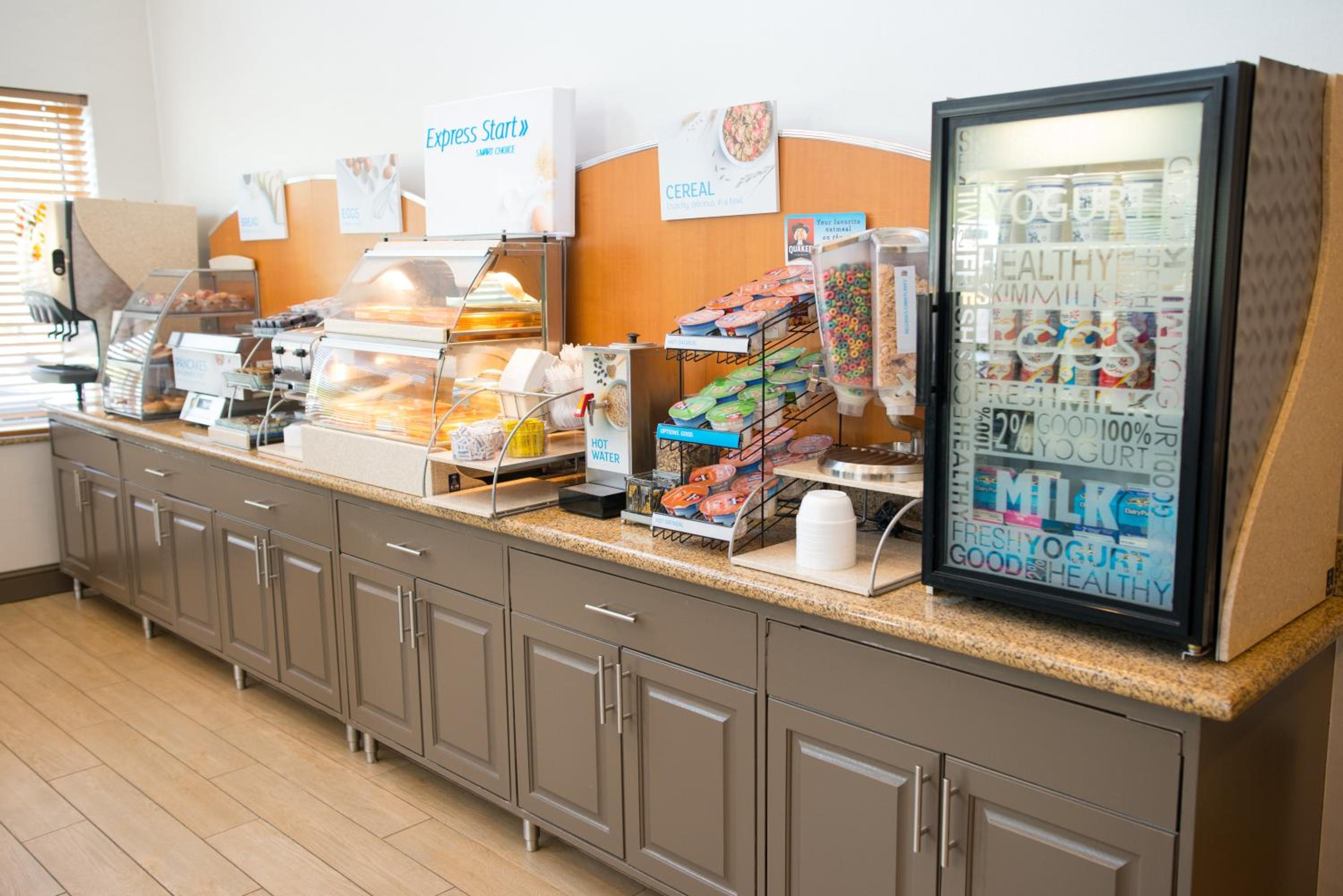 Holiday Inn Express Hotel  Suites Chanhassen, an IHG Hotel - Property Image 26