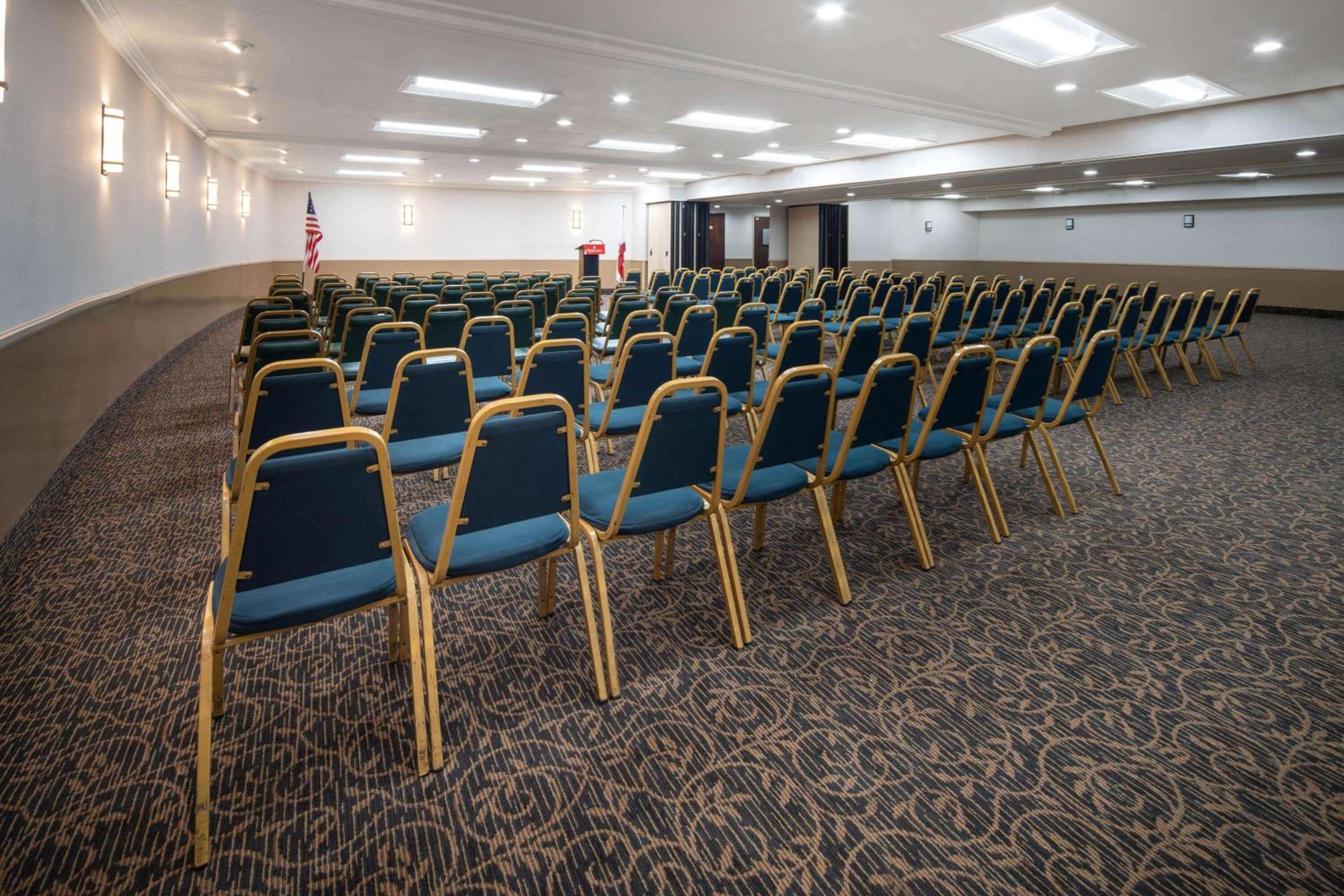 Burbank Vacations - Ramada by Wyndham Burbank Airport - Property Image 8