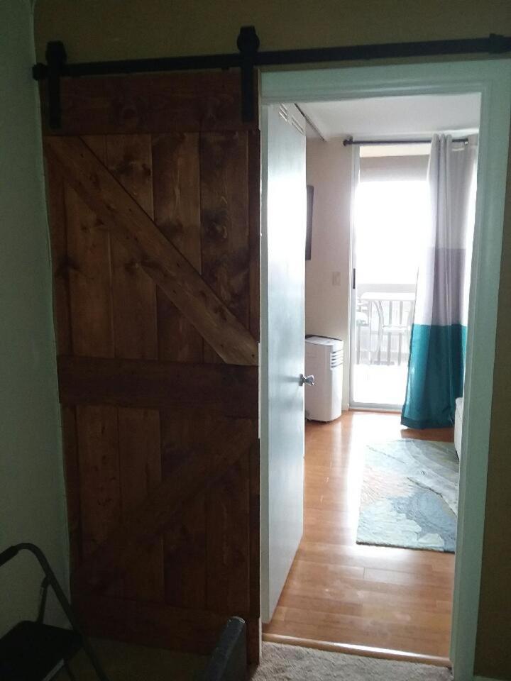 OCEANVIEW 2 Bedroom - WALK TO DOWNTOWN view 3