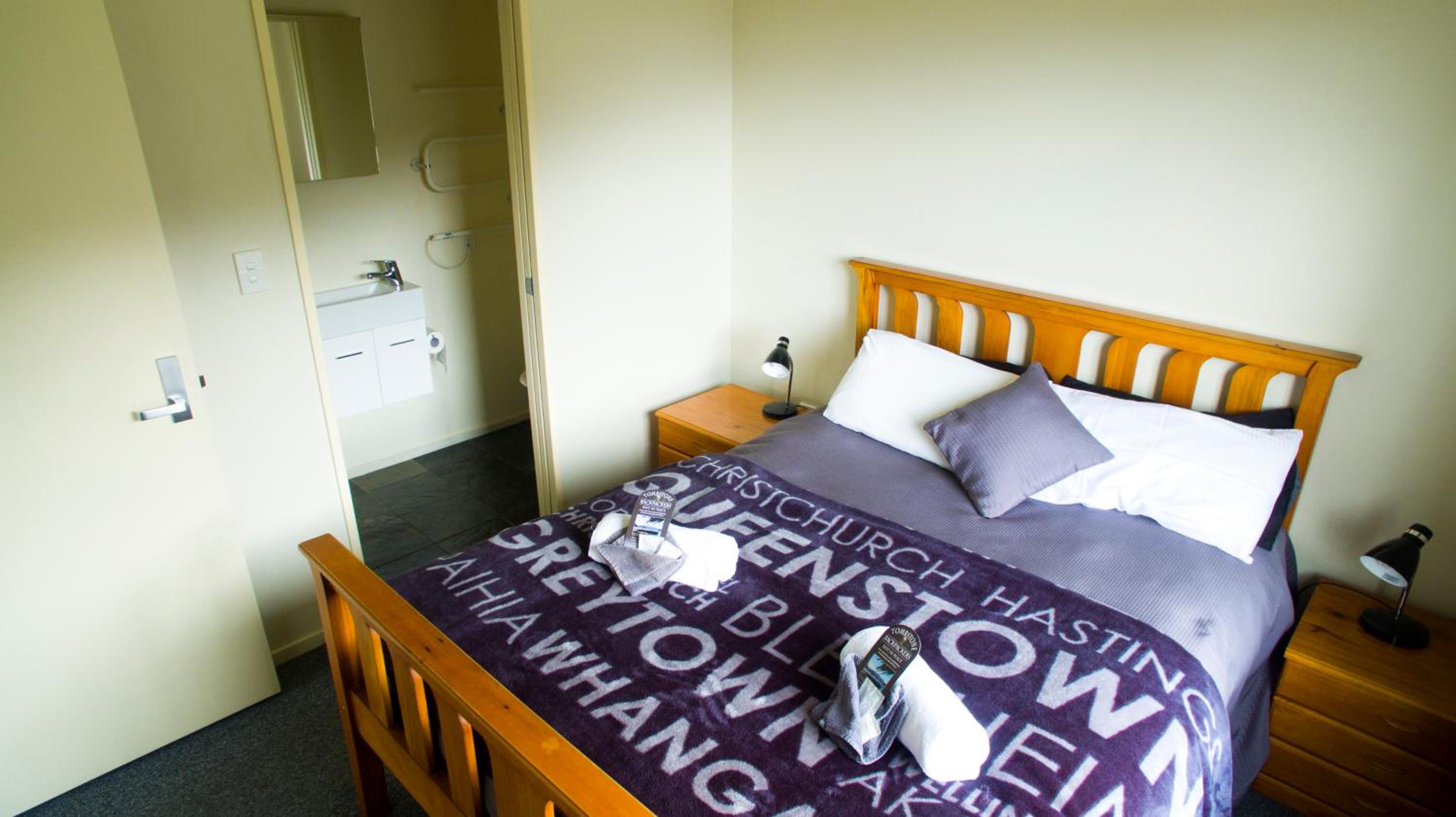 Tombstone Motel, Lodge & Backpackers