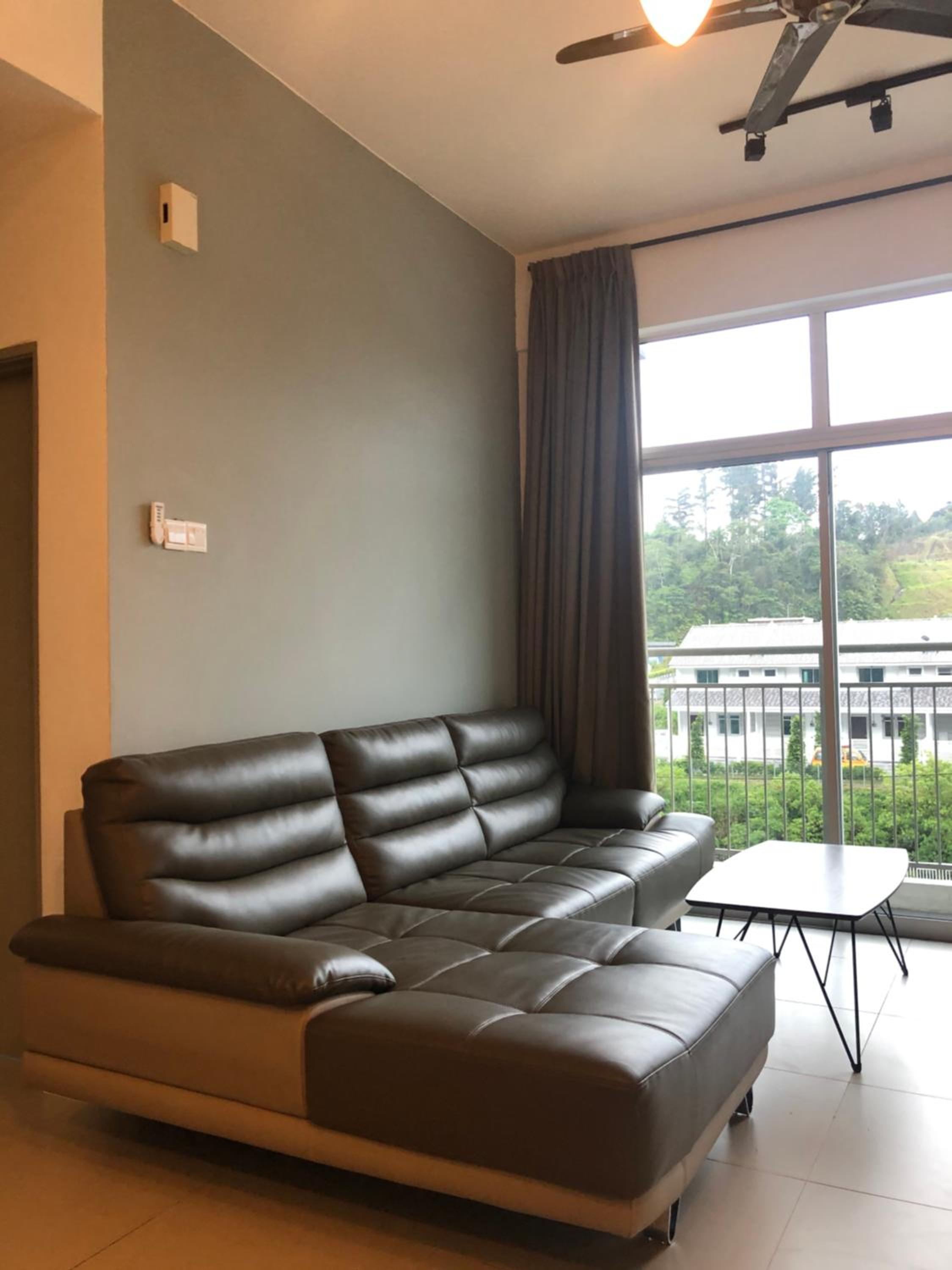 Golden Hill 1 Room Apt at Night Market photo 2