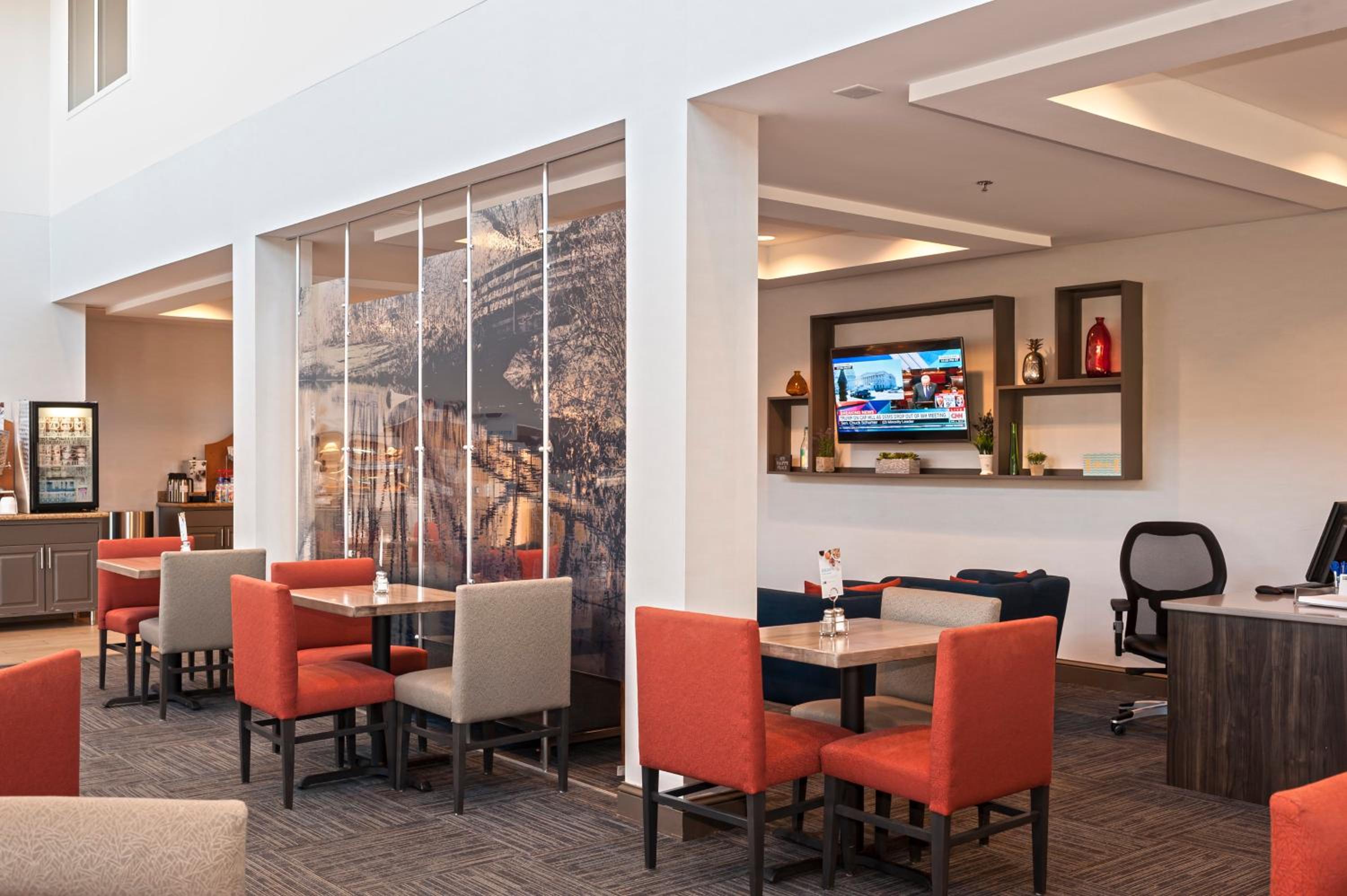 Holiday Inn Express Hotel  Suites Chanhassen, an IHG Hotel - Property Image 35