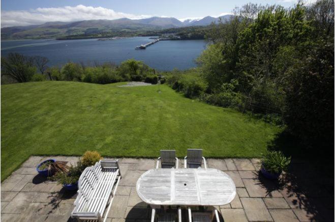 Seascape at coed y berclas, luxury accommodation with stunning sea view view 3