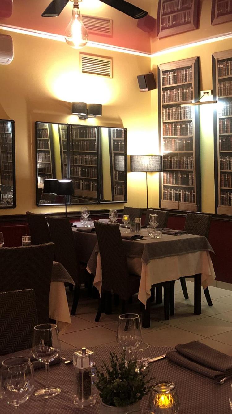 restaurant