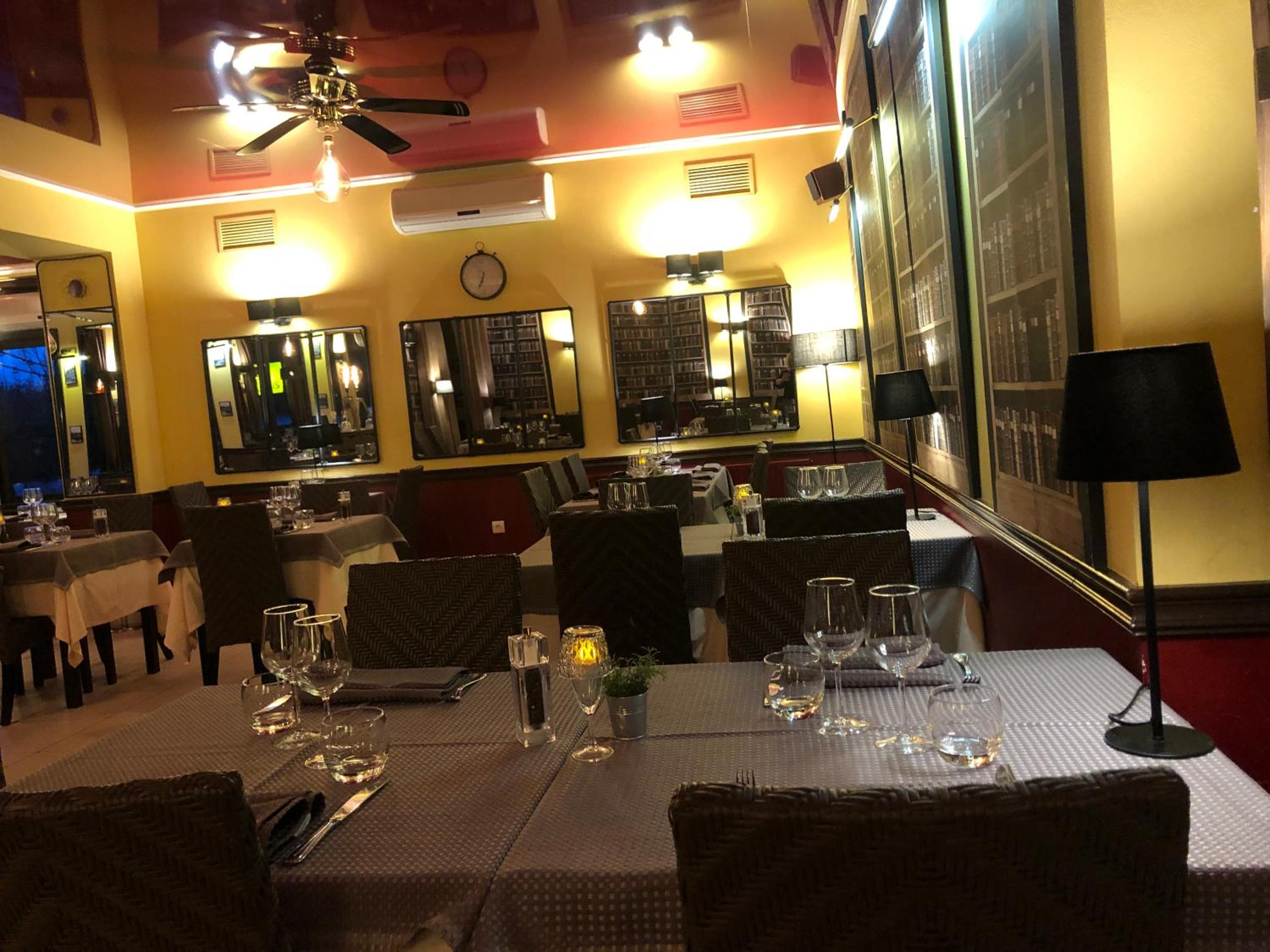 restaurant
