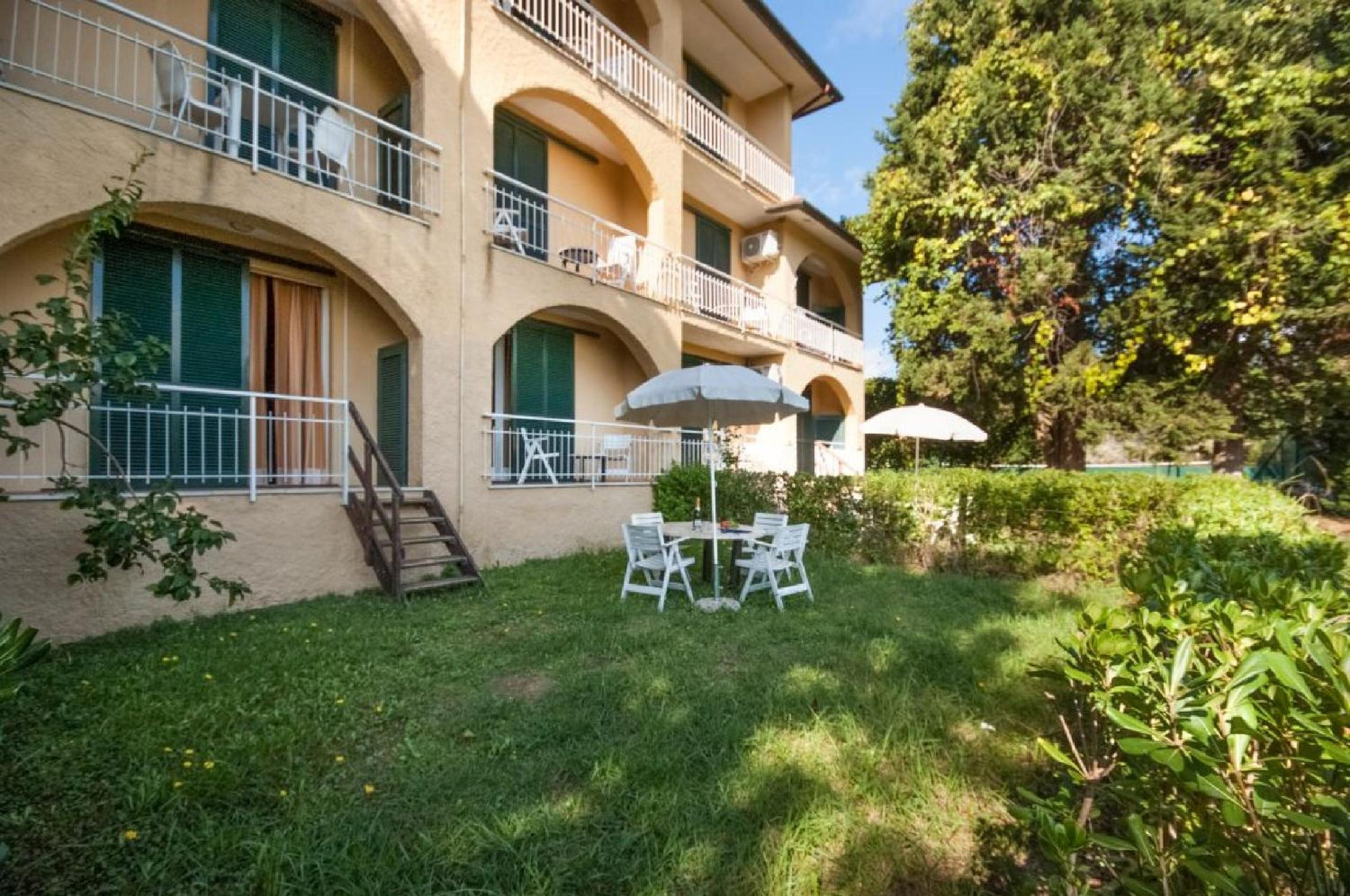 Residence Golfo Della Lacona