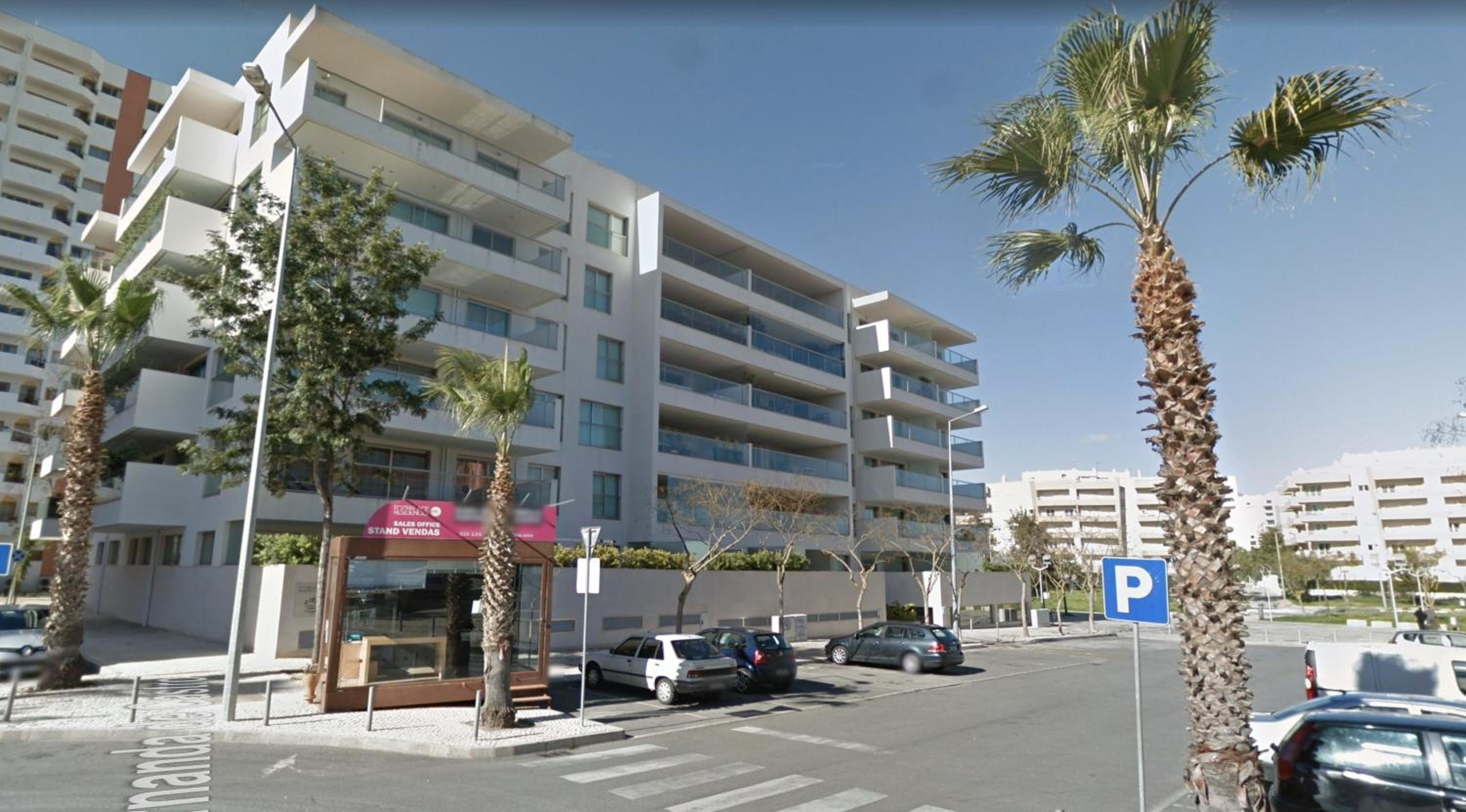 SPA apartment near the beach and marina