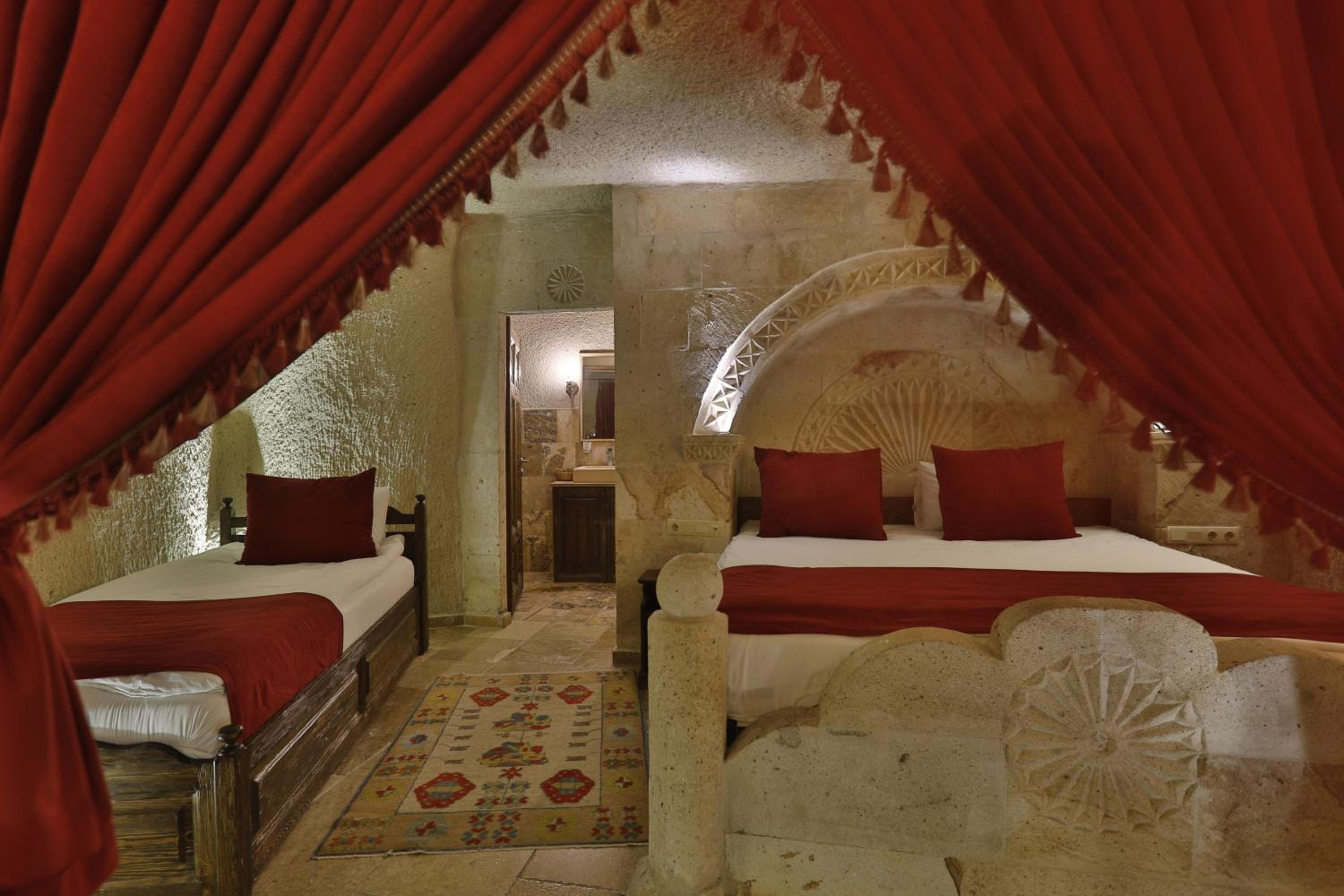 Hidden Cave Hotel - Image 43