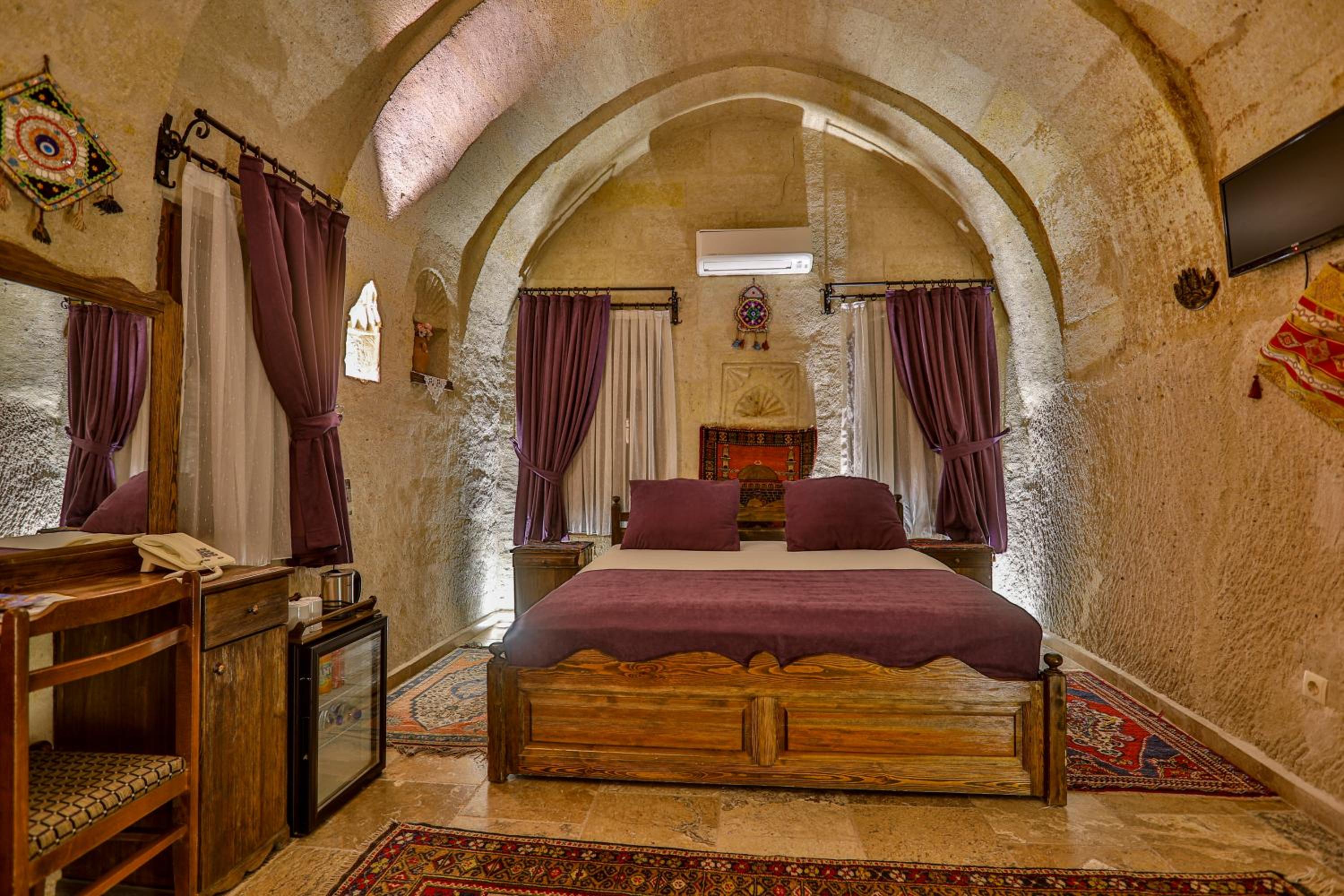 Hidden Cave Hotel - Image 35
