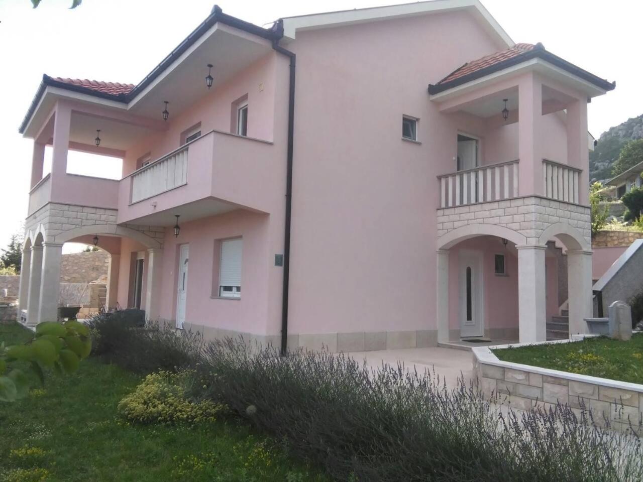 Sun garden apartment