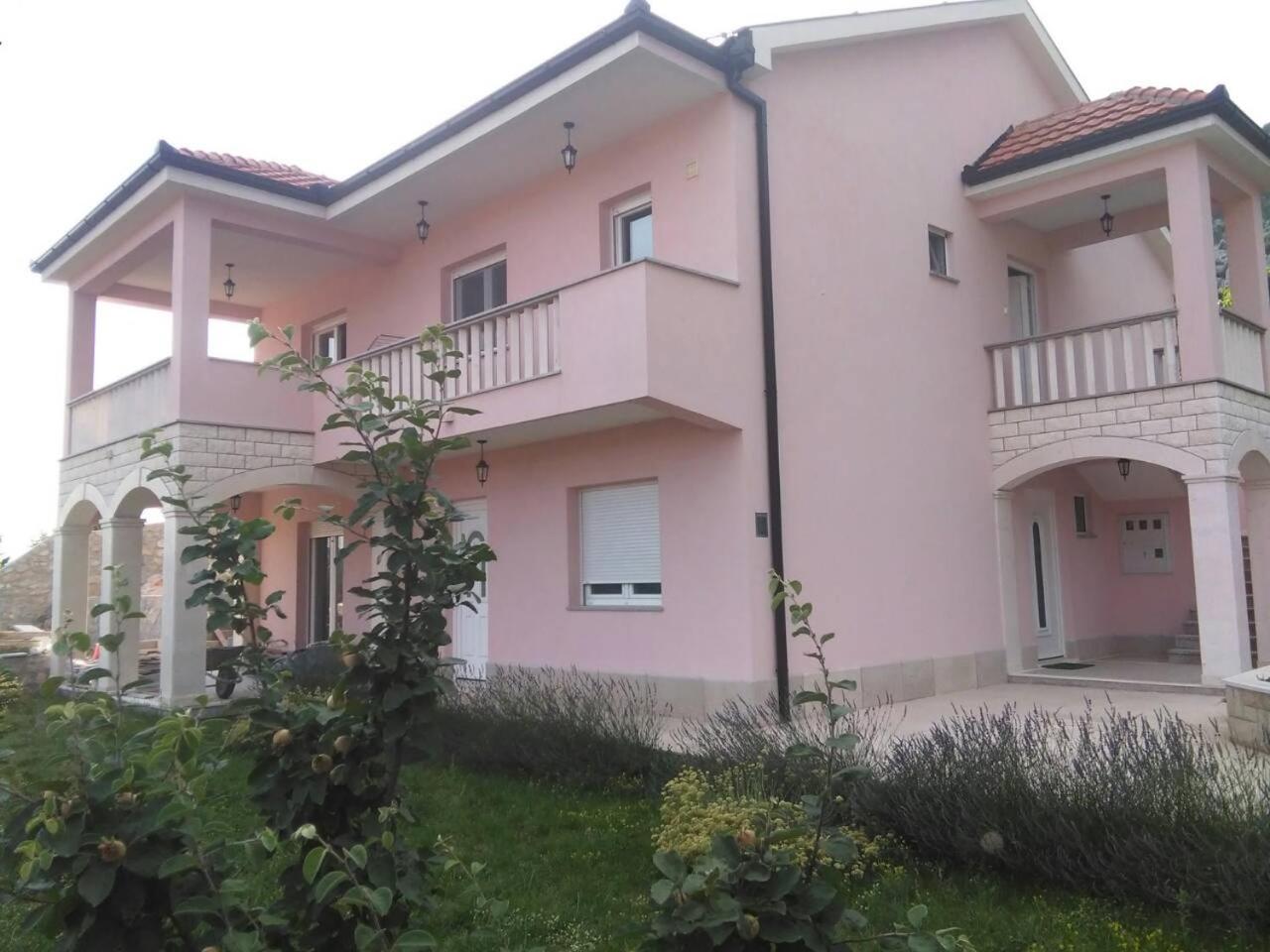 Sun garden apartment