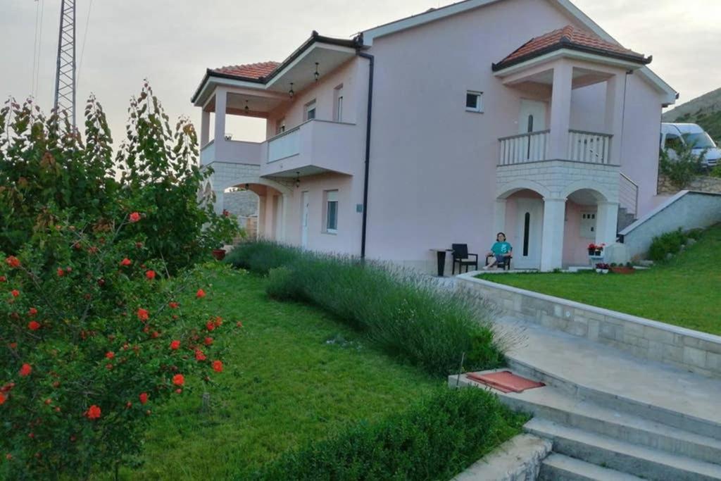 Sun garden apartment
