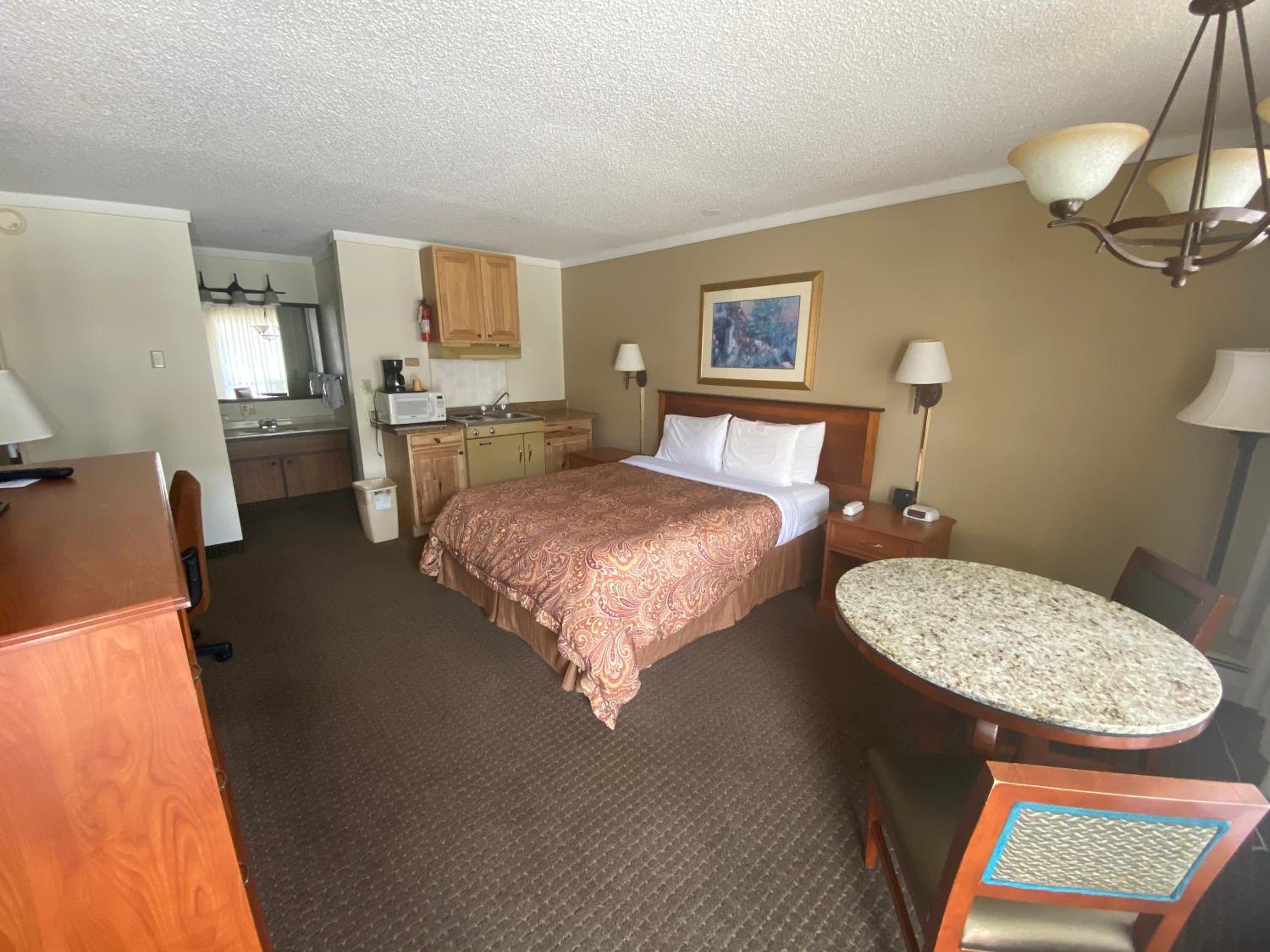Snowshoe Motel