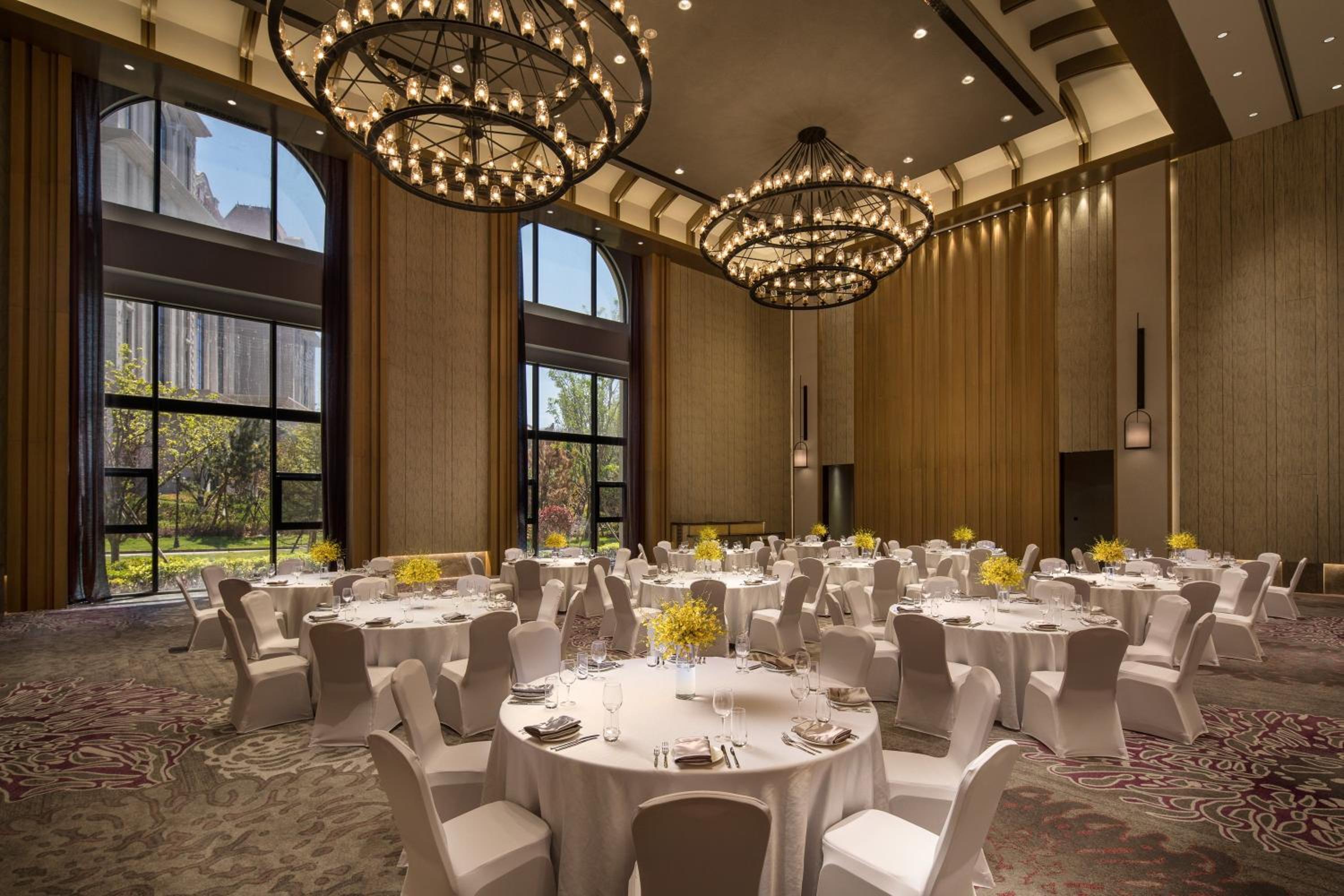 Crowne Plaza QingdaoOriental Movie Metropolis by IHG